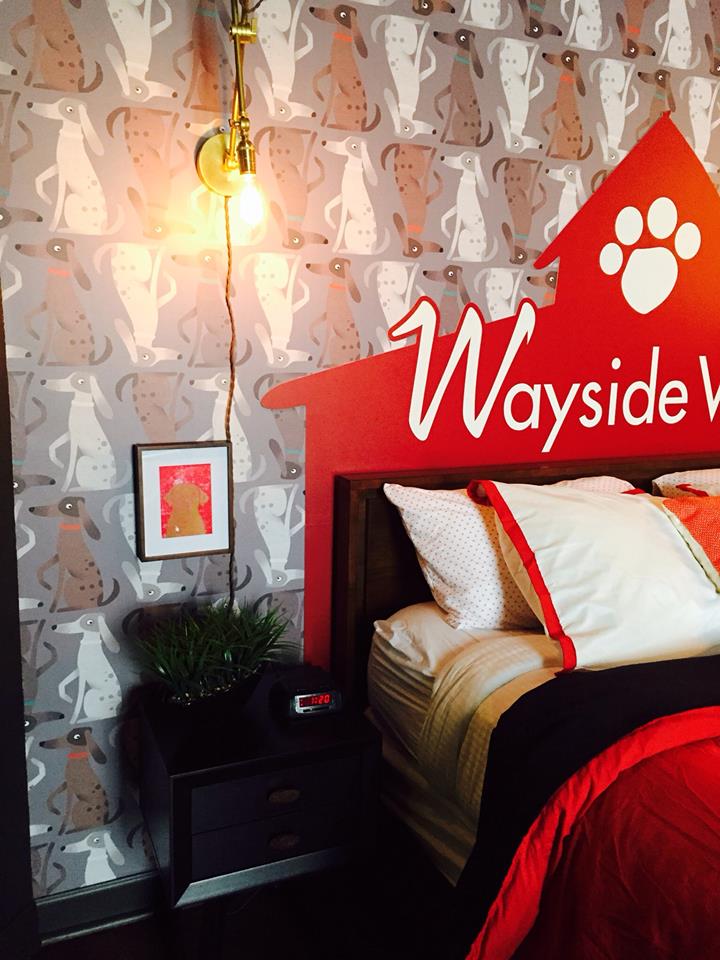816 HOTEL: Wayside Waifs Hotel Room
