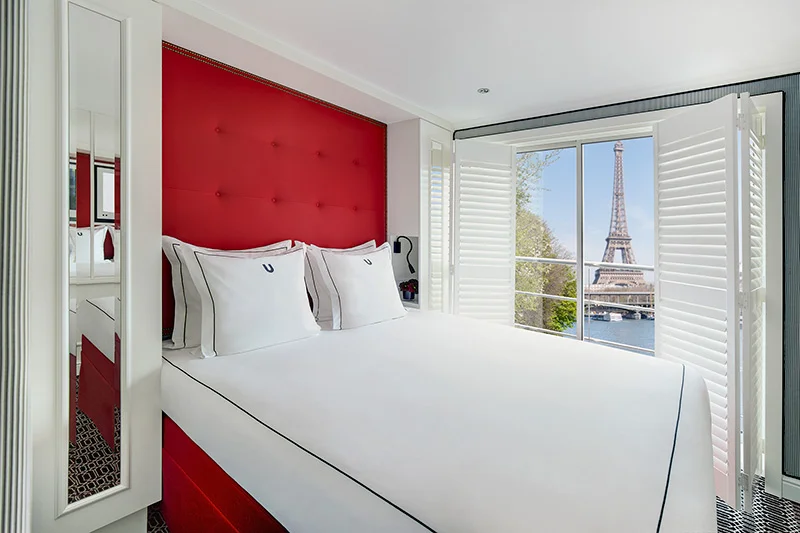 UbyUniworld_Bedroom_TheB.jpg