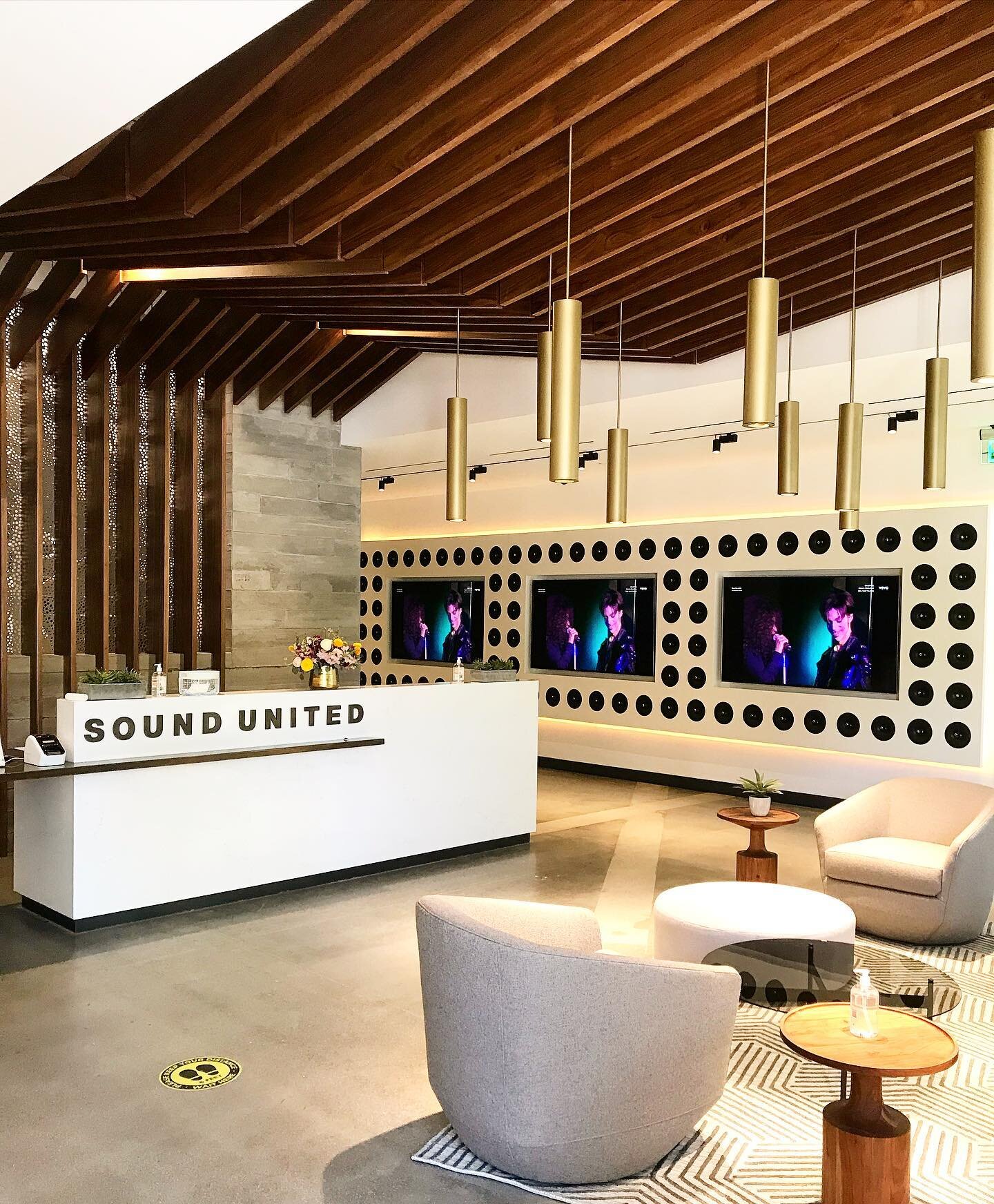 Today marks 1 year working at Sound United in my Sr. Packaging Design role for some amazing brands. 🤩 

Hearing amazing sound quality has definitely changed my perspective about this industry. When I first started I had a chance to experience the 1/