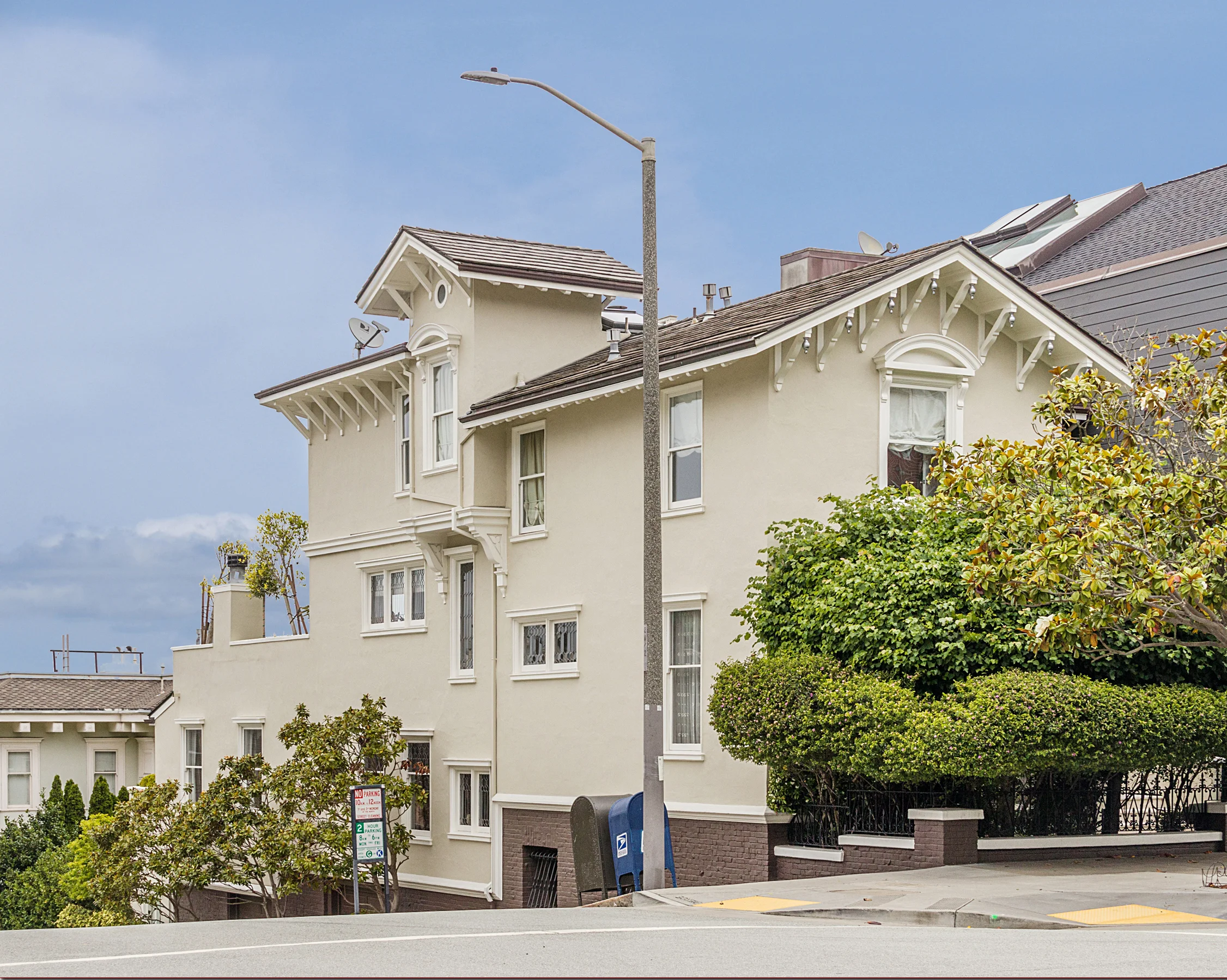 001 Pacific Heights 2.jpg