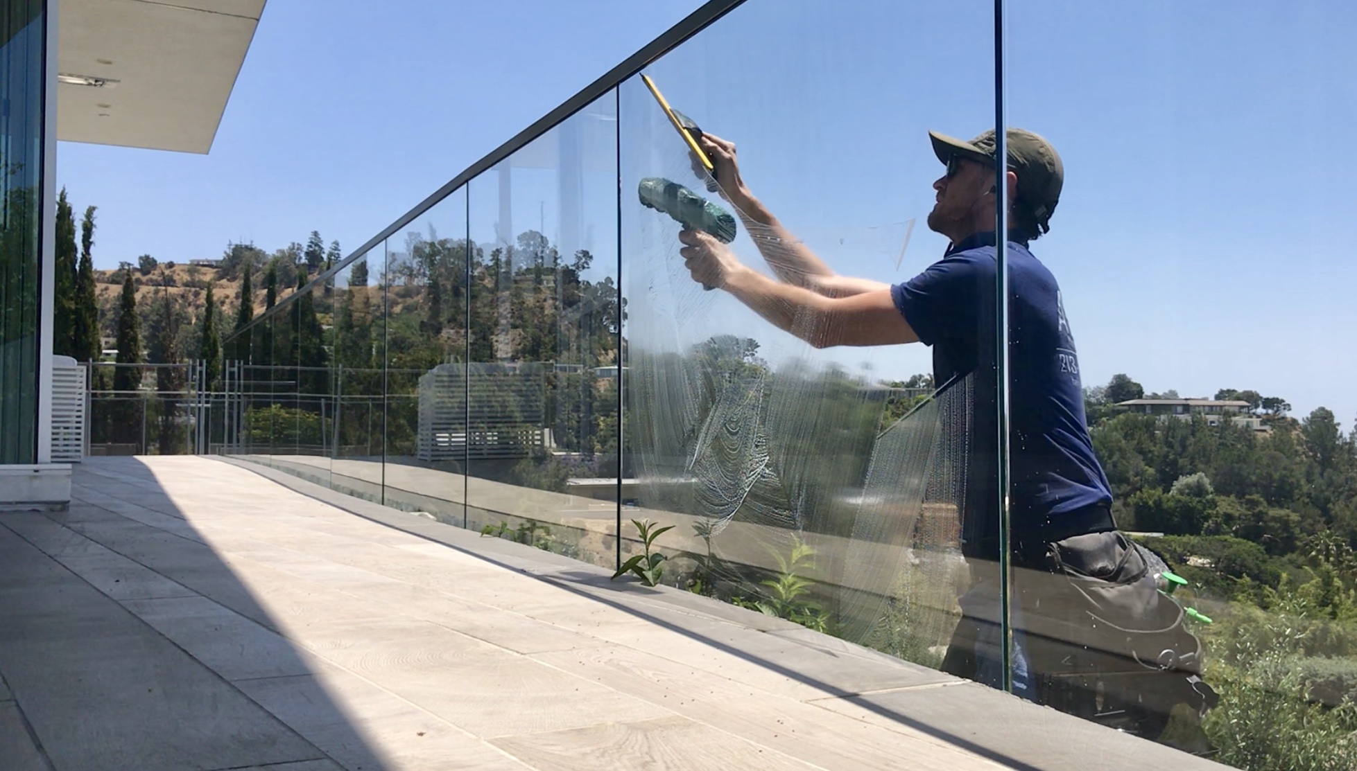  Keeping those windows spotless in Beverly Hills 