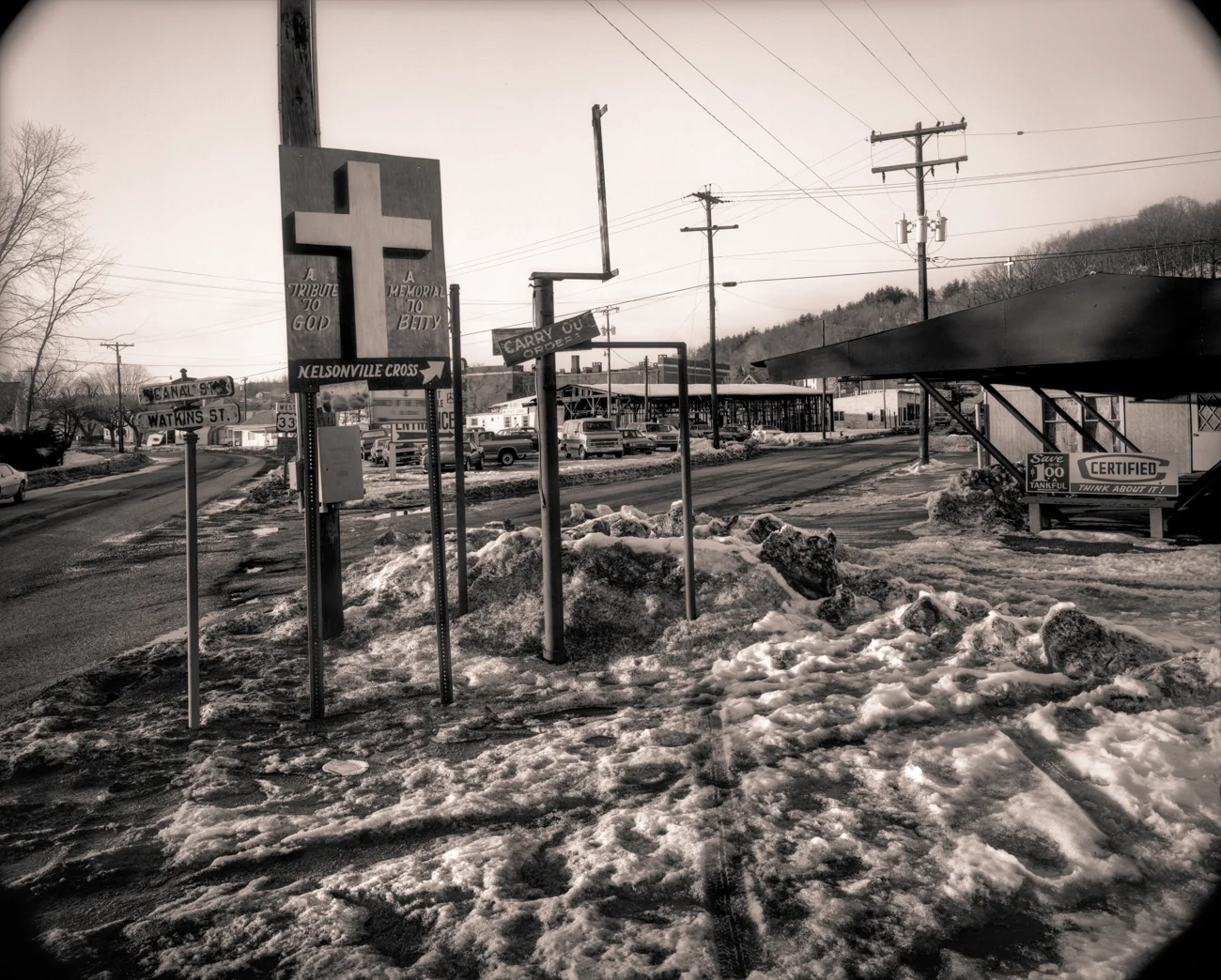 0259 Nelsonville Cross, Nelsonville, OH.jpg