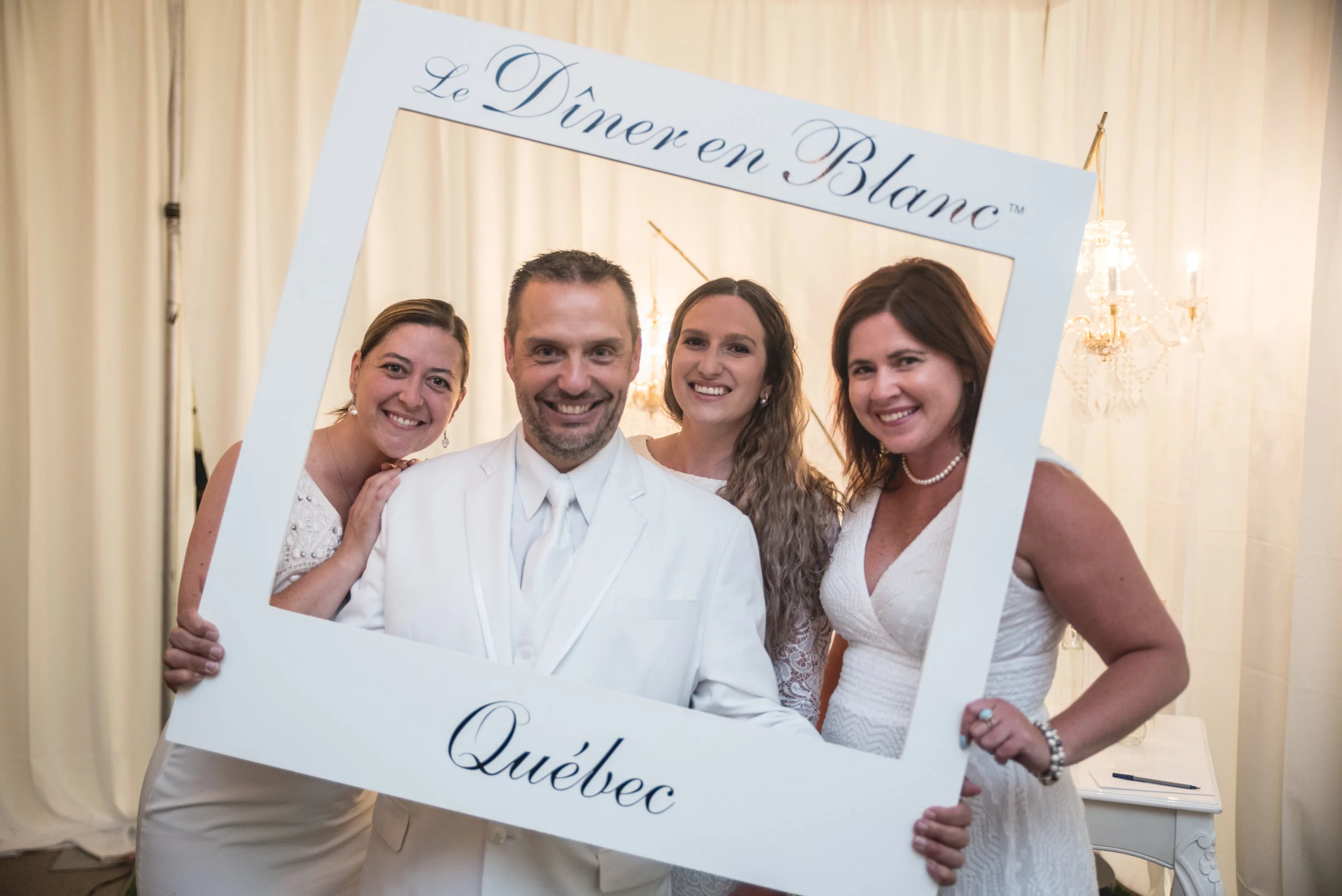 dinnerenblanc-7.jpg