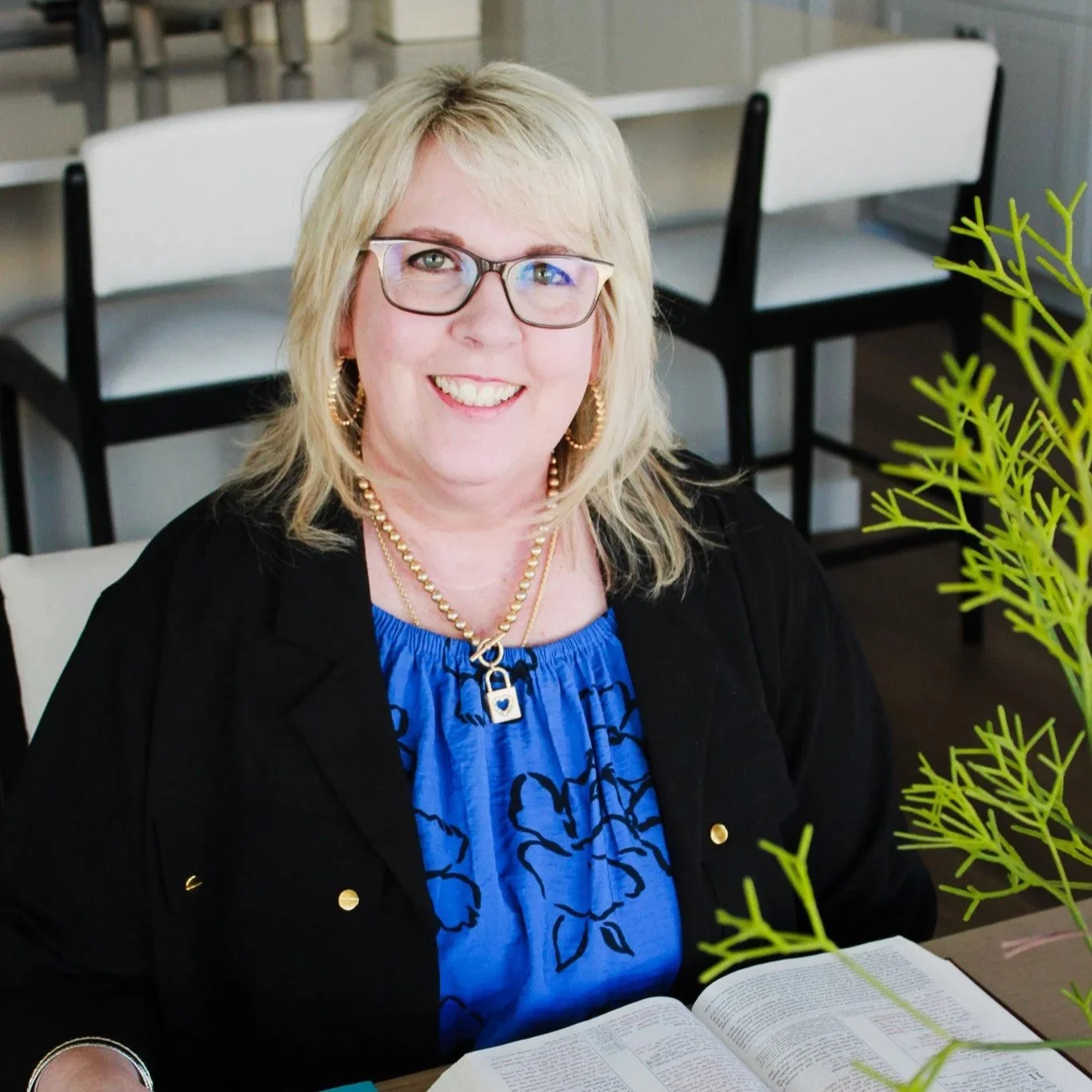 headshot of tami Gaupp