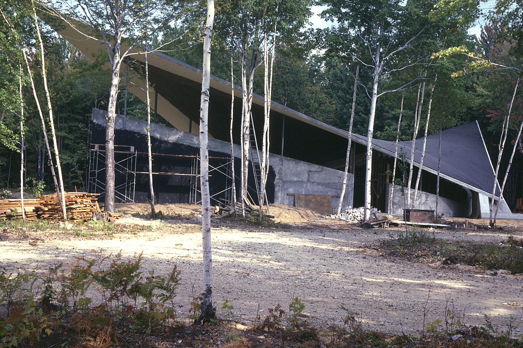 Roof complete (1963)