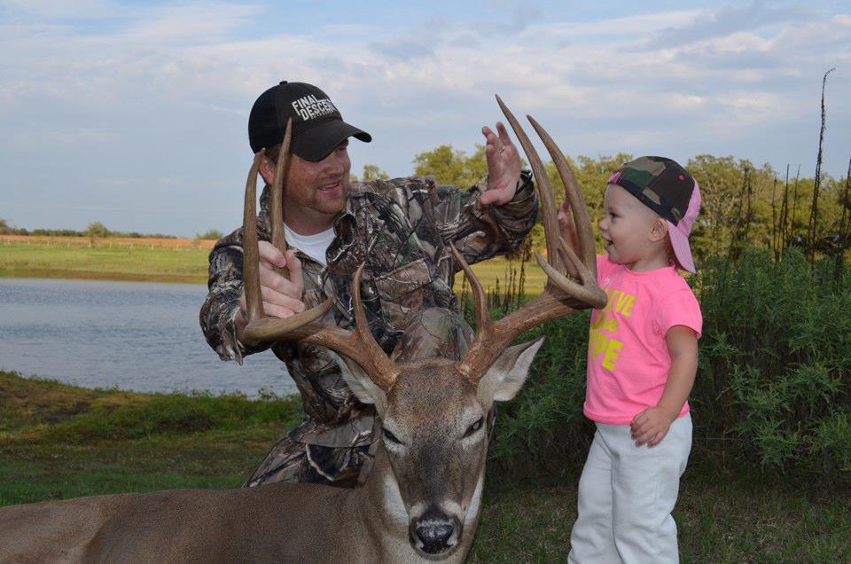 Paul Powers has been with Final Descent Outdoors for five years and is based in Marlow, OK. Brad and Paul have been friends since they were in diapers. Paul grew up hunting western Oklahoma with Brad. Paul has had unbelievable success the last few years killing some great bucks in Oklahoma. Paul is a sports junky and when he isn't with his wife and kids can be found playing basketball at his men's league at his church in Marlow, OK. Their is one thing that will keep Paul out of a tree stand in the fall and that is the Sooners.