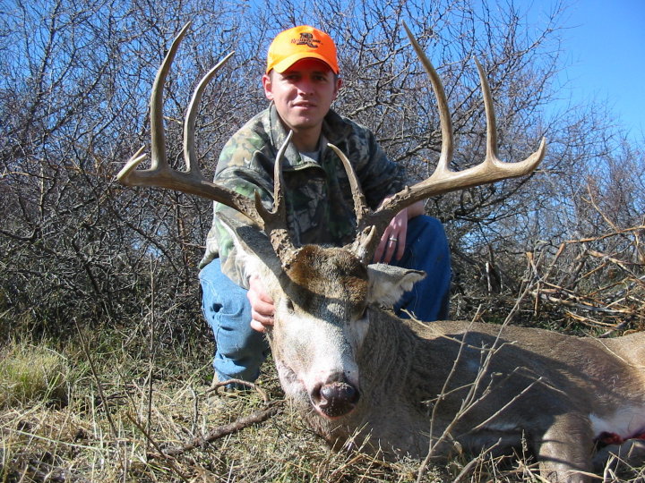Justin James has been with Final Descent Outdoors for four years and is based in Wheeler, TX. Justin was born and raised in the Oklahoma panhandle and so he is used to flat ground, no trees, and 50mph winds. This has evolved Justin as a deer hunter learning to hunt from the ground and learn to pattern deer to be successful. When Justin isn't hunting or spending time with his family he is teaching students as a Ag teacher in his local school.