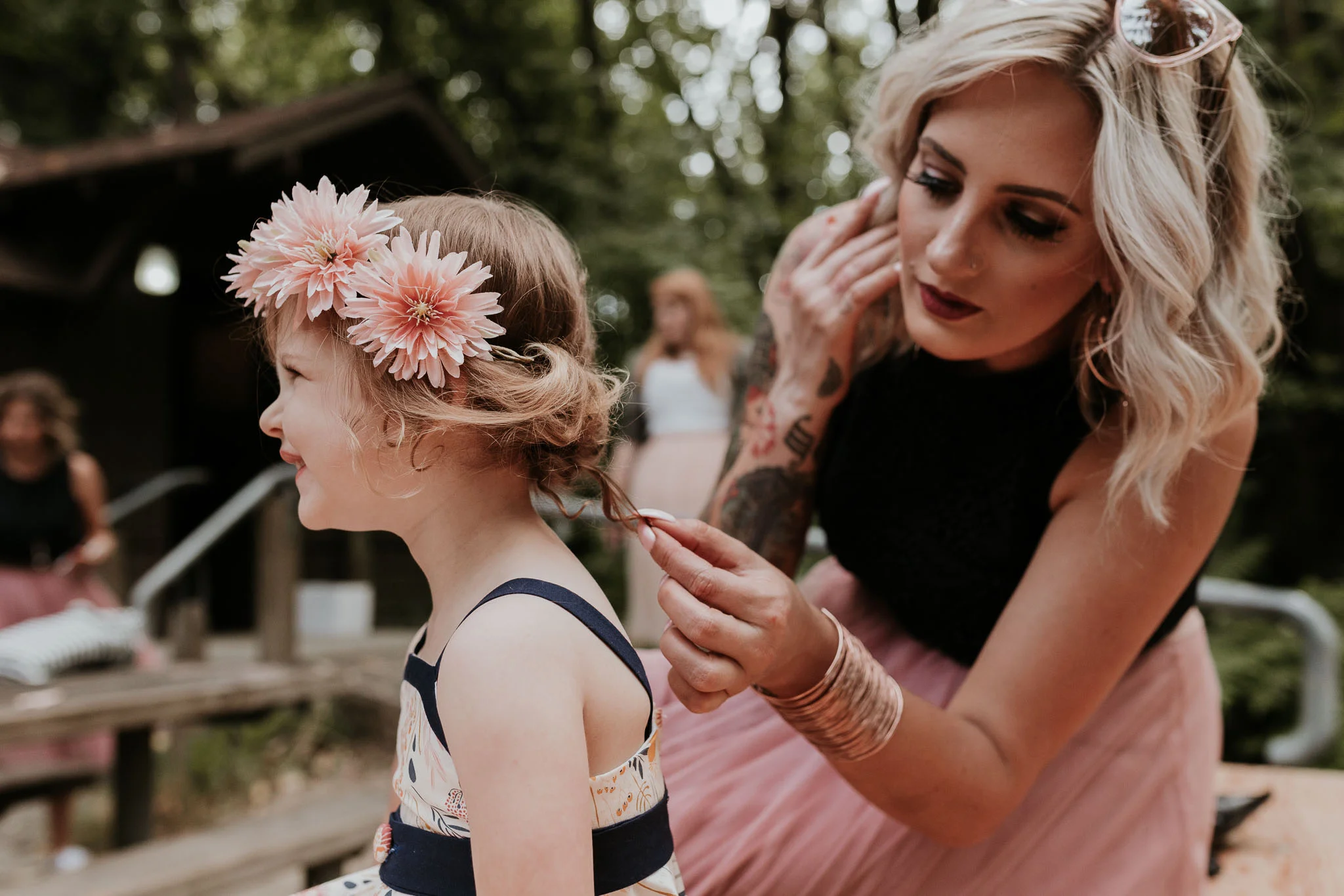 flower girl hair Inso -seattle wedding photography 