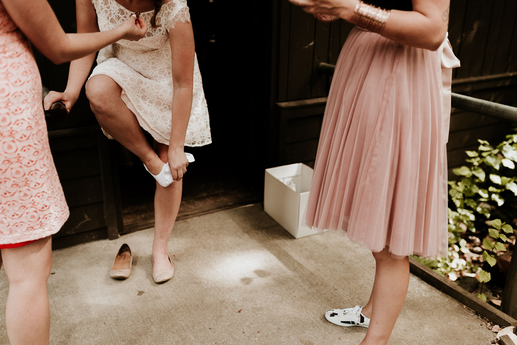 Documentary style wedding photography by Georgia Haygood photography 