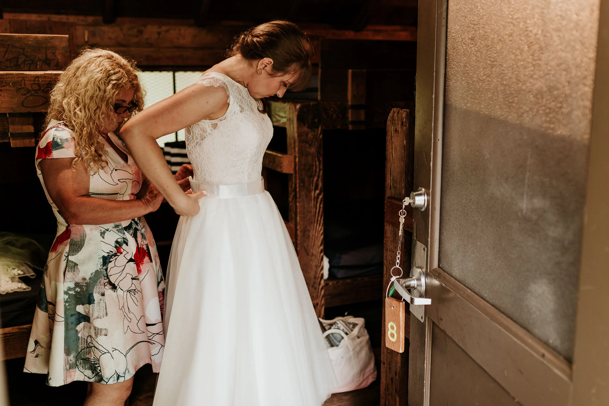 mother and bride getting ready - pnw wedding 
