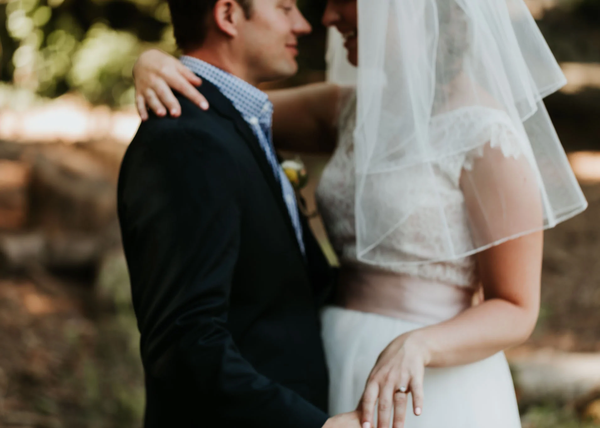 bride and groom first dance