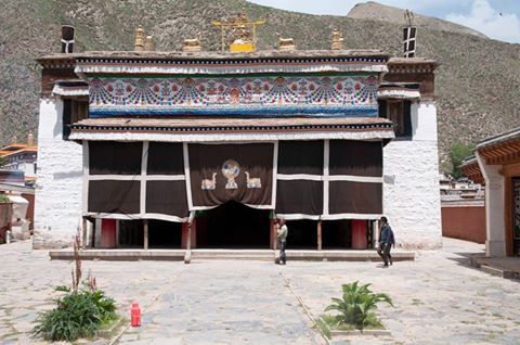 The Medical College at Labrang TashiKyi Monastery_3.jpg
