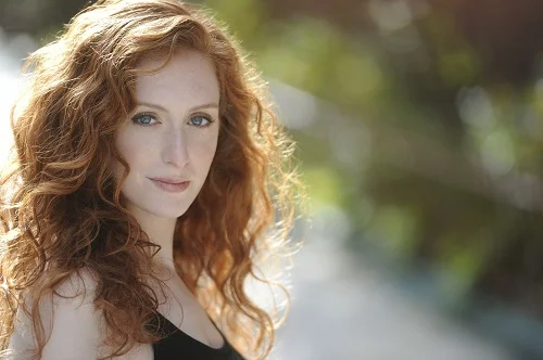 MEGAN SASS : STEINHAUS / THE MAGPIE Megan Sass is an actor, writer, and comedian. As an actor, she has worked with International WOW, The Shakespeare Theatre of New Jersey, The Williamstown Theater Festival, CollegeHumor.com, the Iron Mule Comedy Short Festival, and the webseries Stop the Bleeding! She performs musical standup, sketch comedy, and writes for Heeb Magazine and Reductress.com. Her sketches and articles have been featured on CollegeHumor, HuffPo UK, Laughing Squid, Funny or Die, 9gag, and The New York Observer. @Megan_Sass www.megan-sass.com