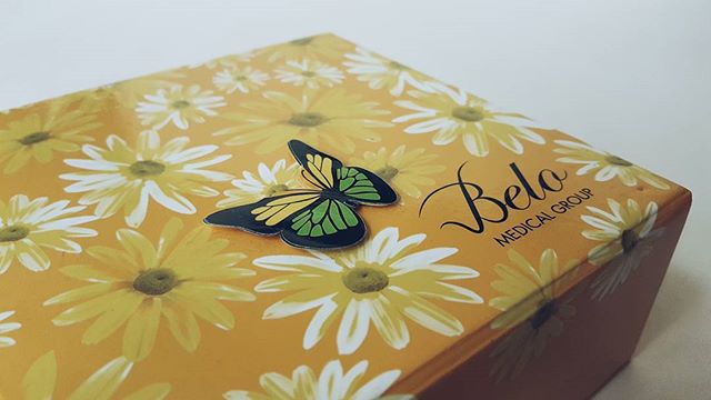 Belo cookie box butterfly detail