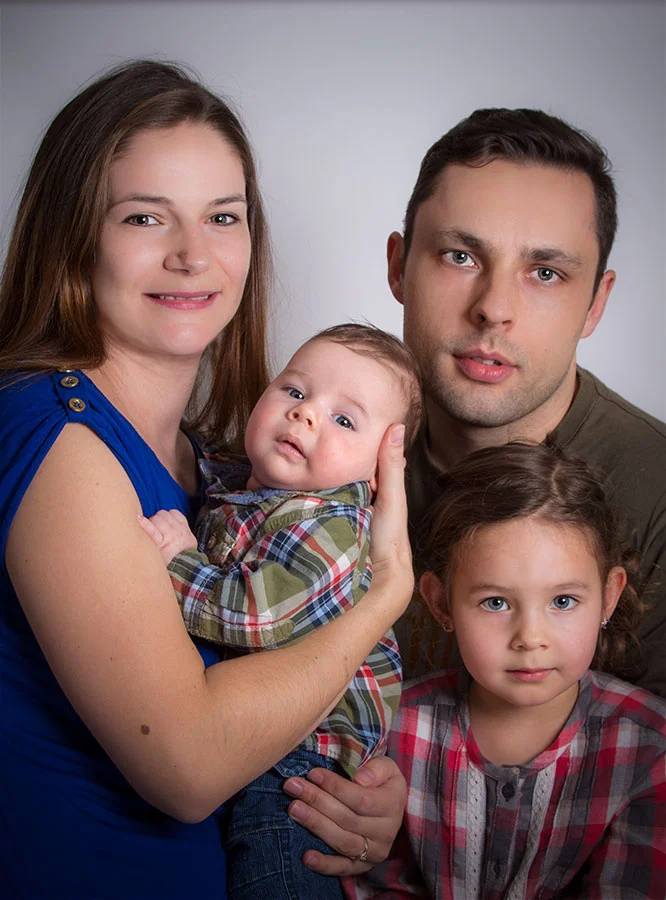 IMG_0248chin-retouching-wioleta-and-family.jpg