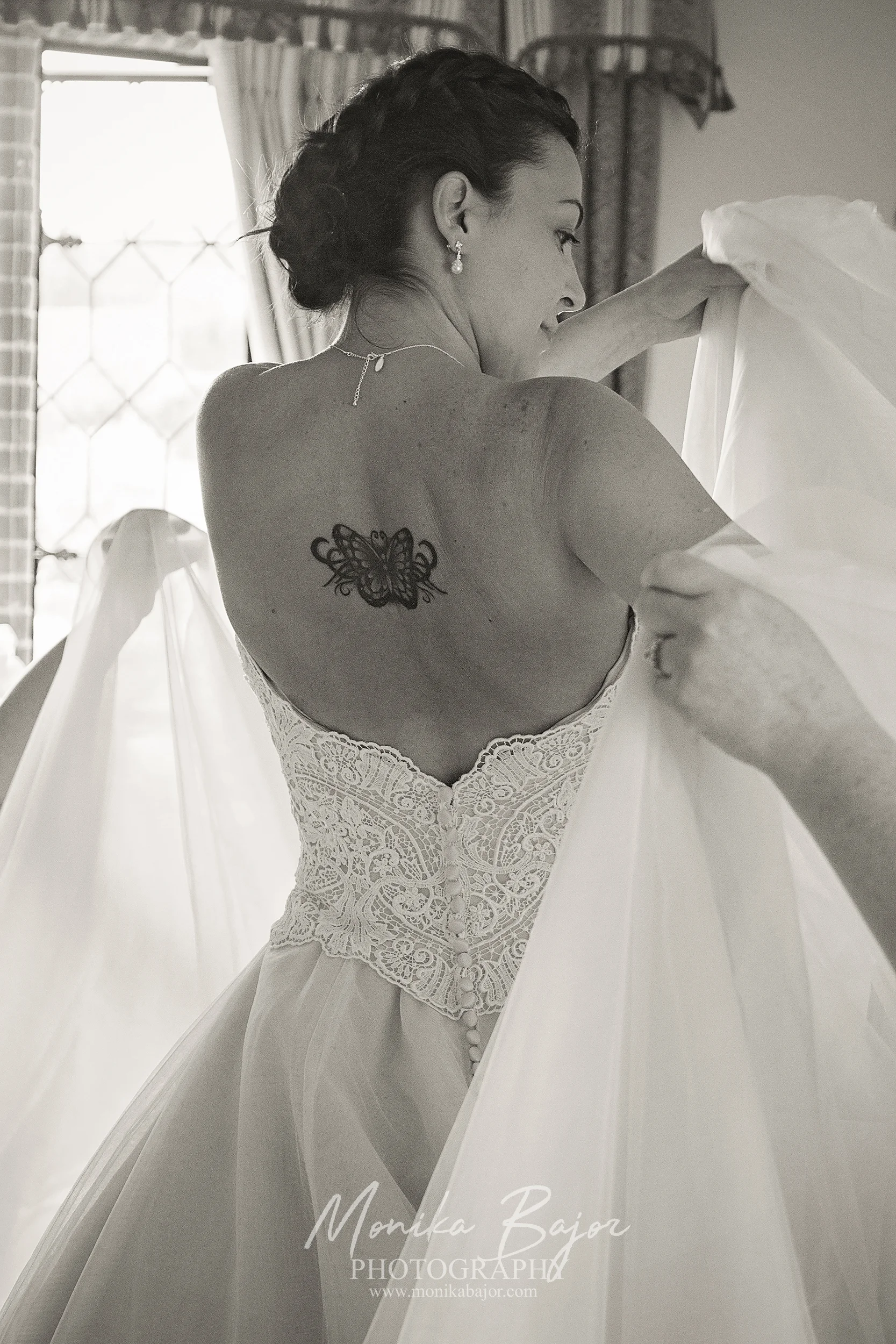 Lauren and Dan-130bw.jpg