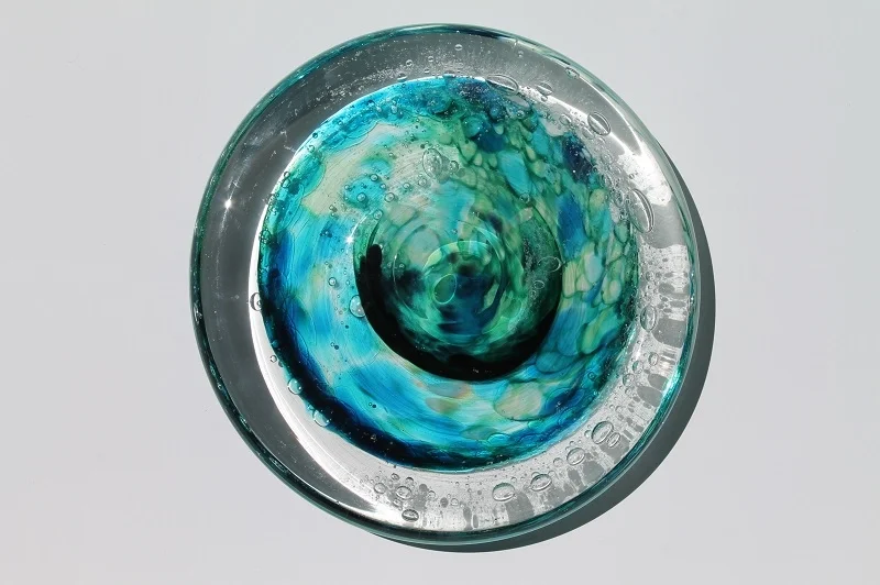 Look beneath the surface, edition 1/ 8 by Olivia Samec & Bridget Norton 20x 20 x 4 cm solid glass