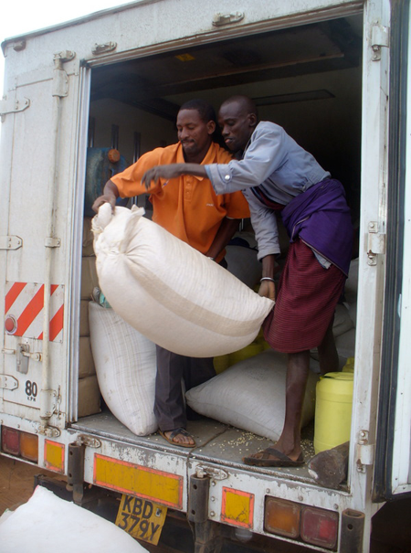  When people are starving, it's hard for kids to go to school and study. As a committed member of the community, BEADS mobilizes its resources to help. 