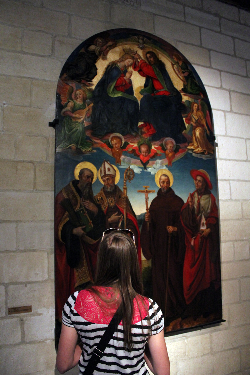 A student at the Musée du Petite Palais, Avignon