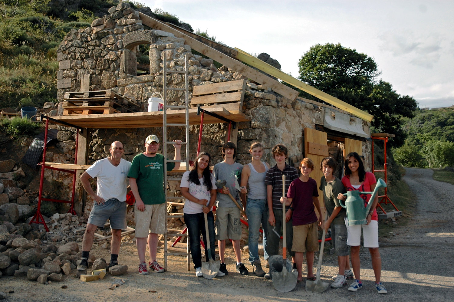  students working on a construction project for les tapies architecture summer programs 