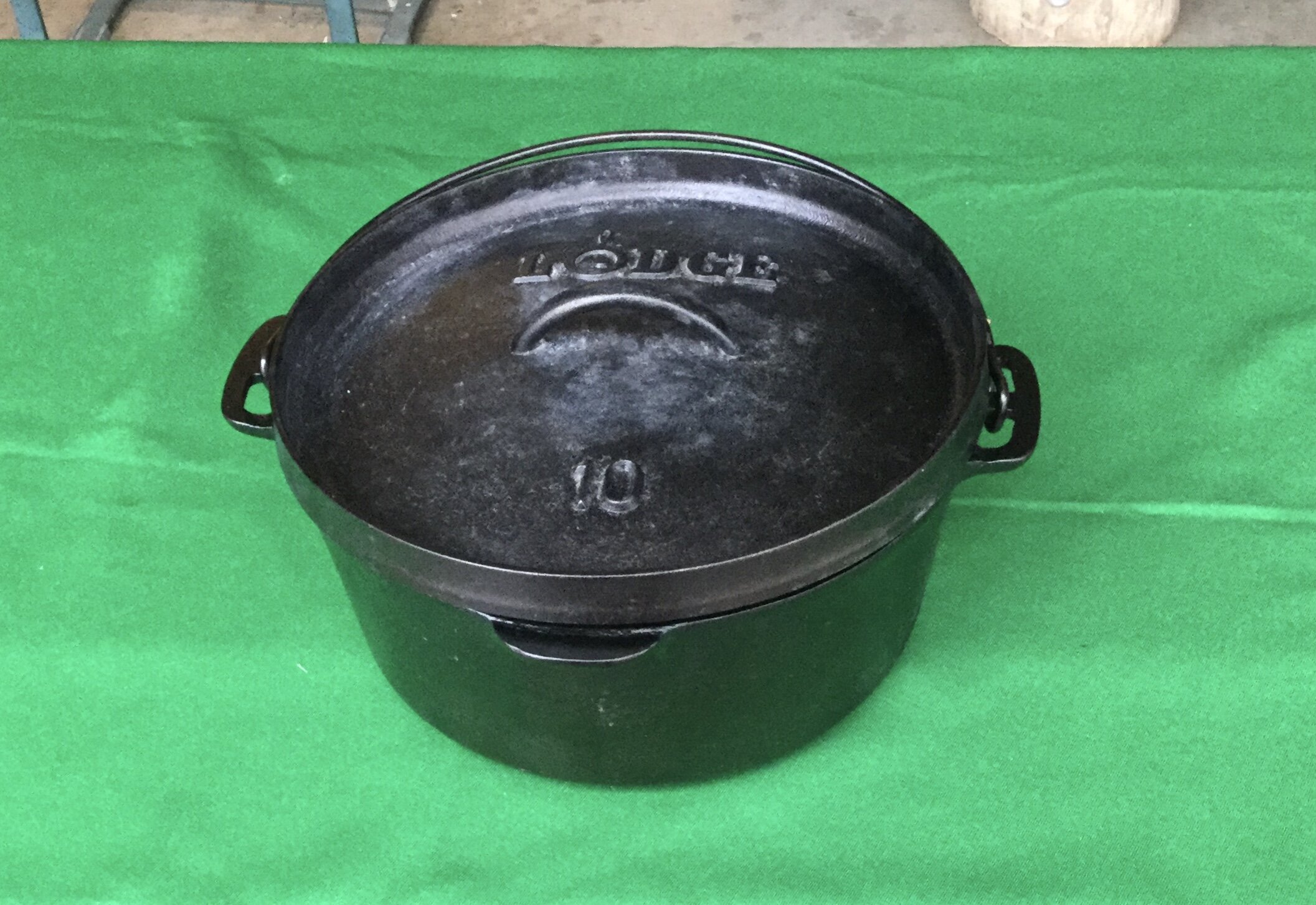 Wagner No. 10 Cast Iron Large Dutch Oven Pot/Pan Skillet Flat Lid Cover