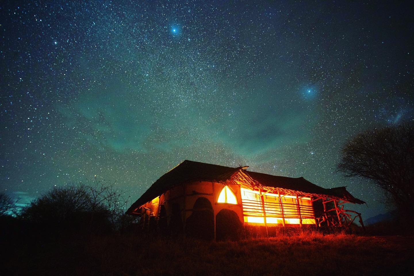 Shooting the stars is the definitely one of my fav things to do whenever I visit a National park. This was just outside my room at the @sataoeleraicamp at Amboseli. Stupendous scenery