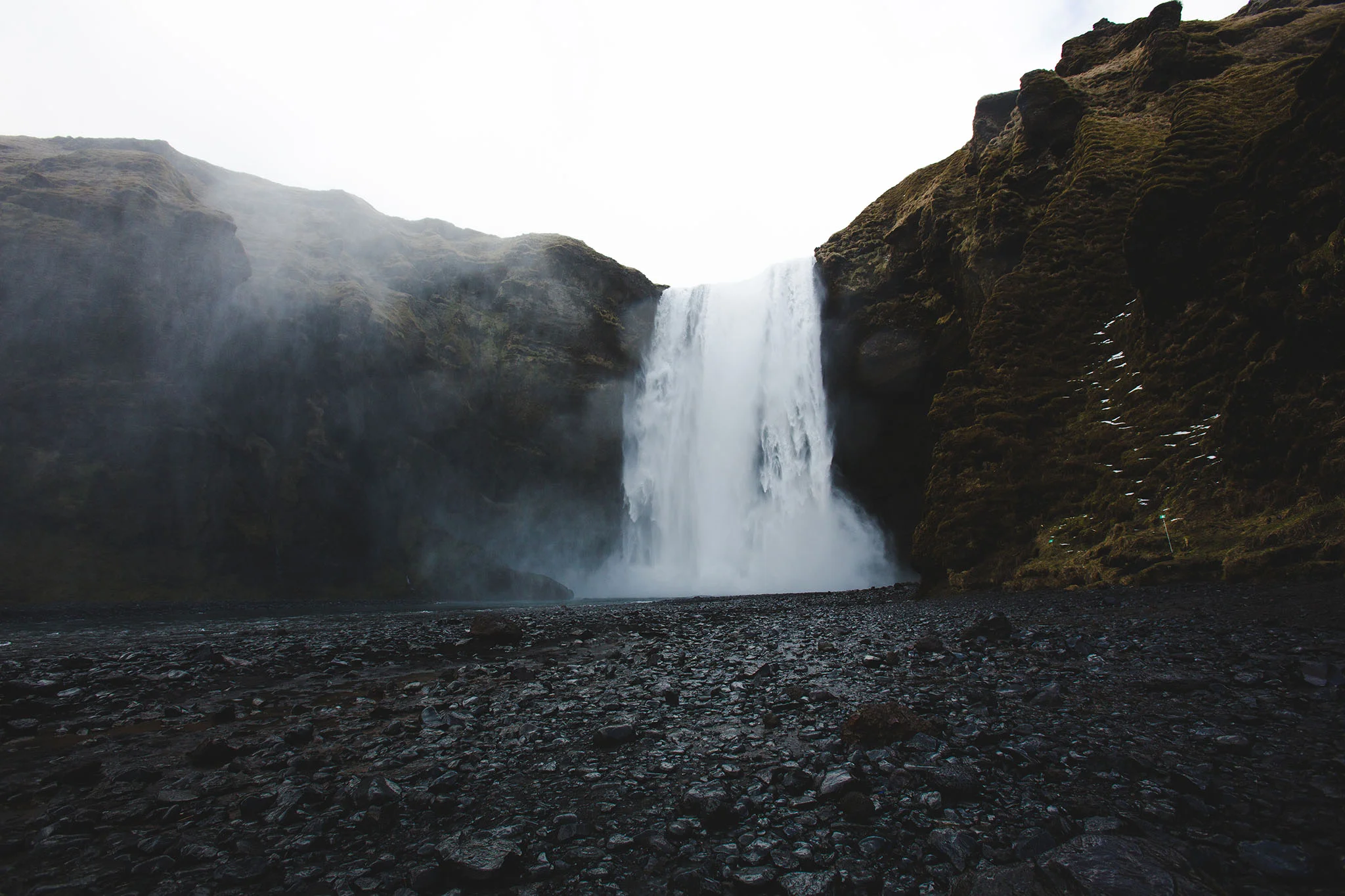 Followed by this (seemingly) deserted giant waterfall aka: Skógafoss. There are about 30 other tourists behind me. I'm not gonna lie and say "Woke up at 4AM to be alone at *insert Iceland location here*" cause it's about a 3.5 hour drive and the jet lag was real.