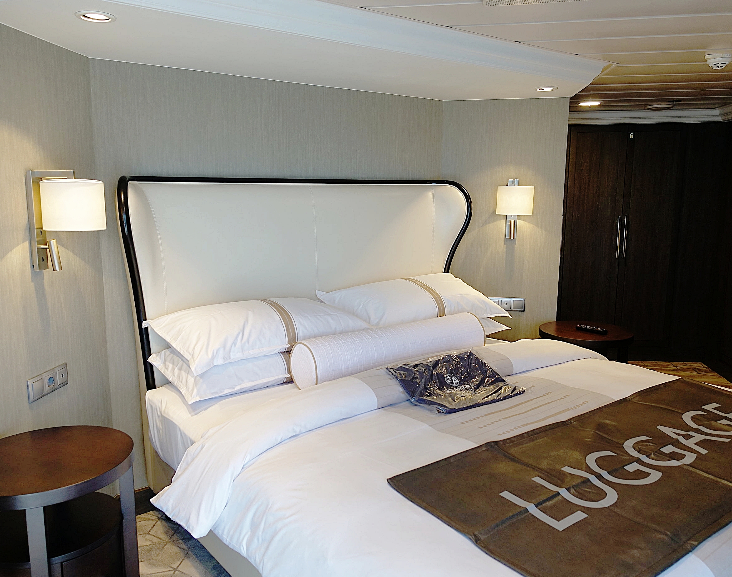  The luxurious beds in the Owners and Ocean suites. 