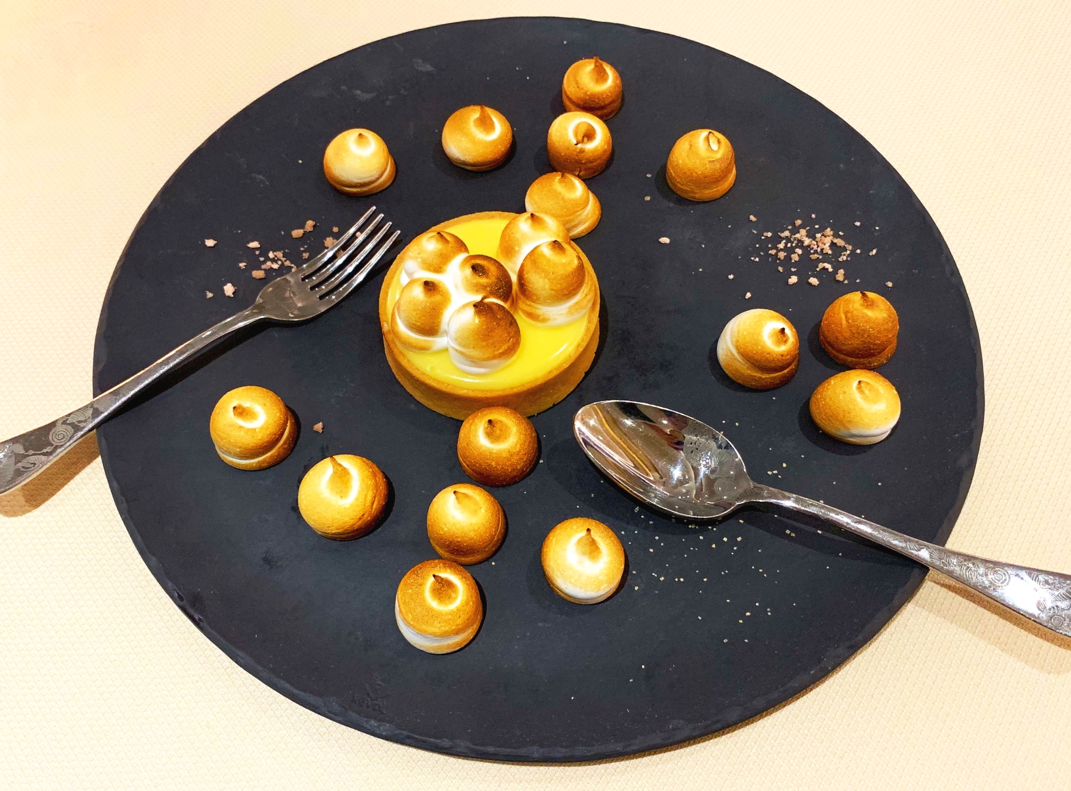 The divine lemon meringue dessert served in Atlantide restaurant.