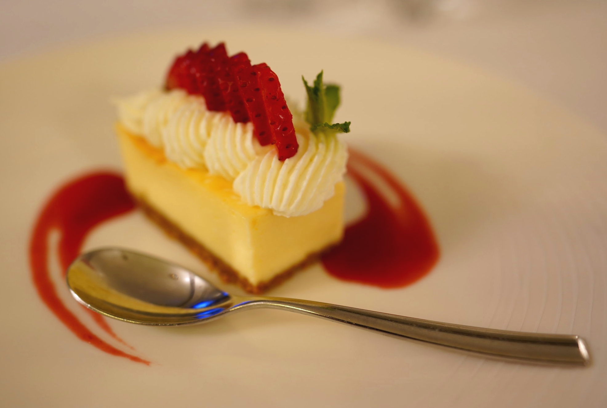 The very yummy New York cheesecake at Hot Rocks.