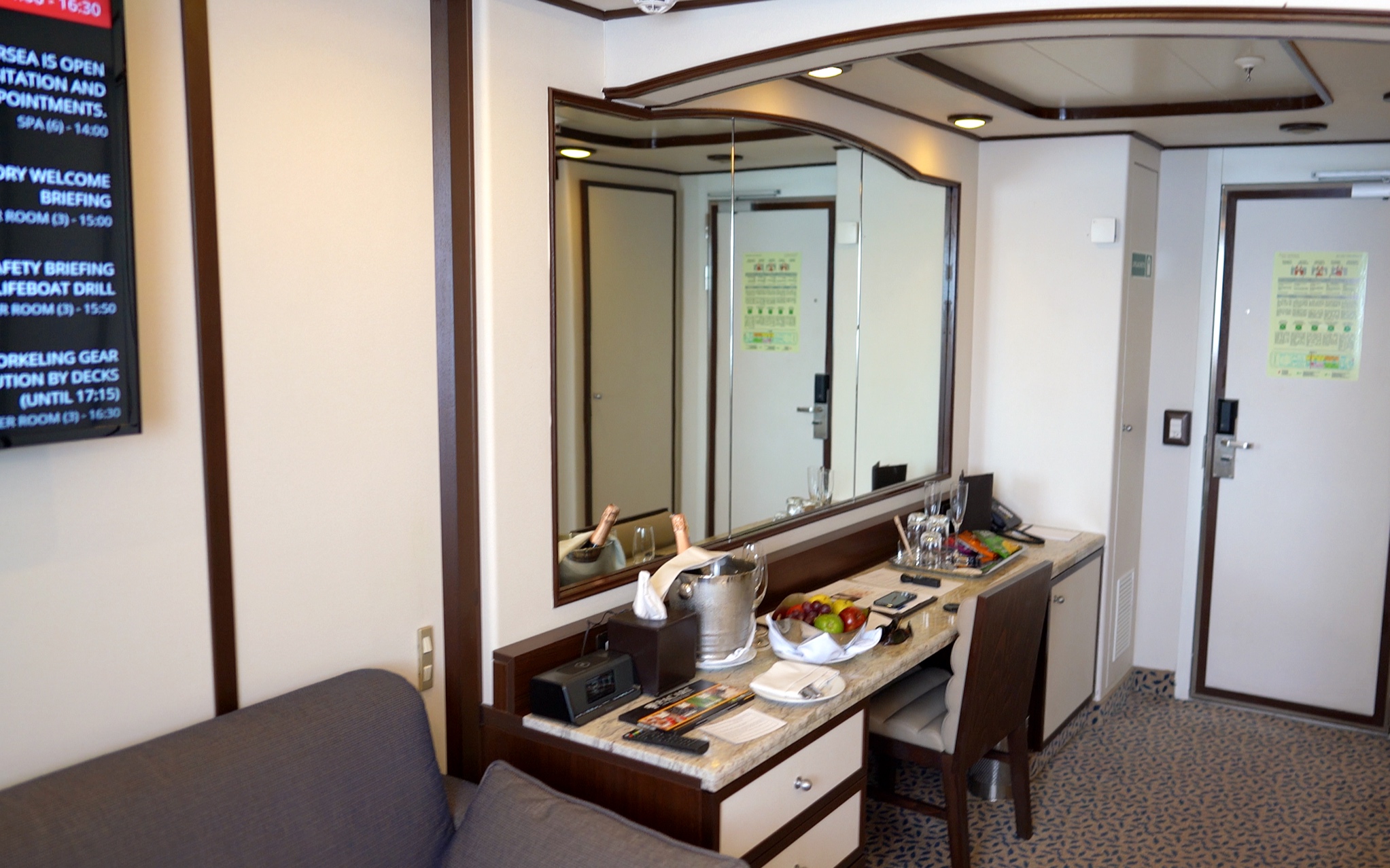 The vanity desk in our suite.
