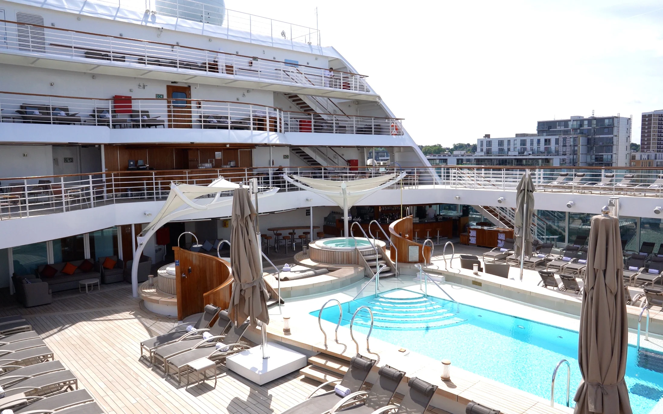 Sun bathe in the heart of Greenwich, London!