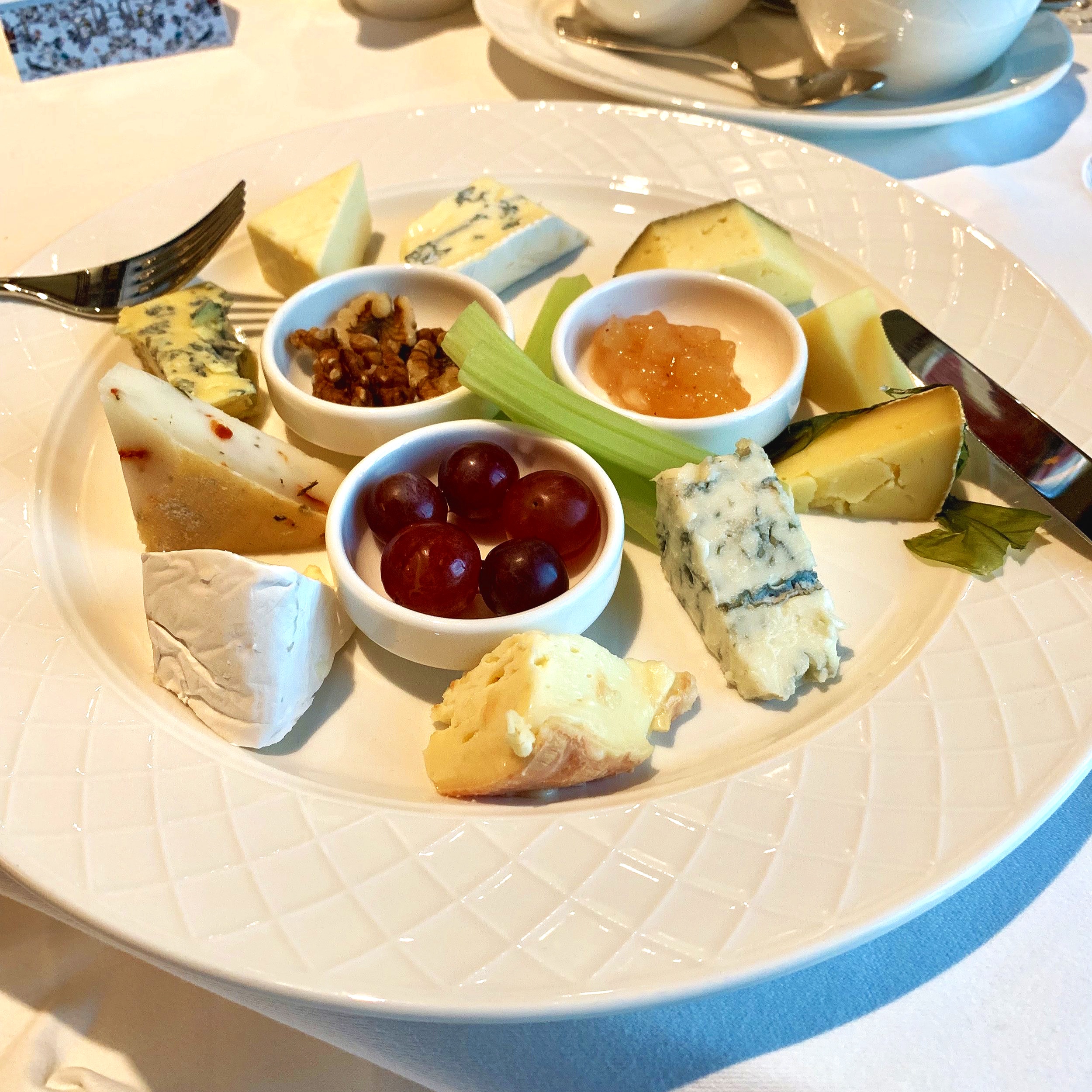  10 different cheeses? Challenge accepted! 