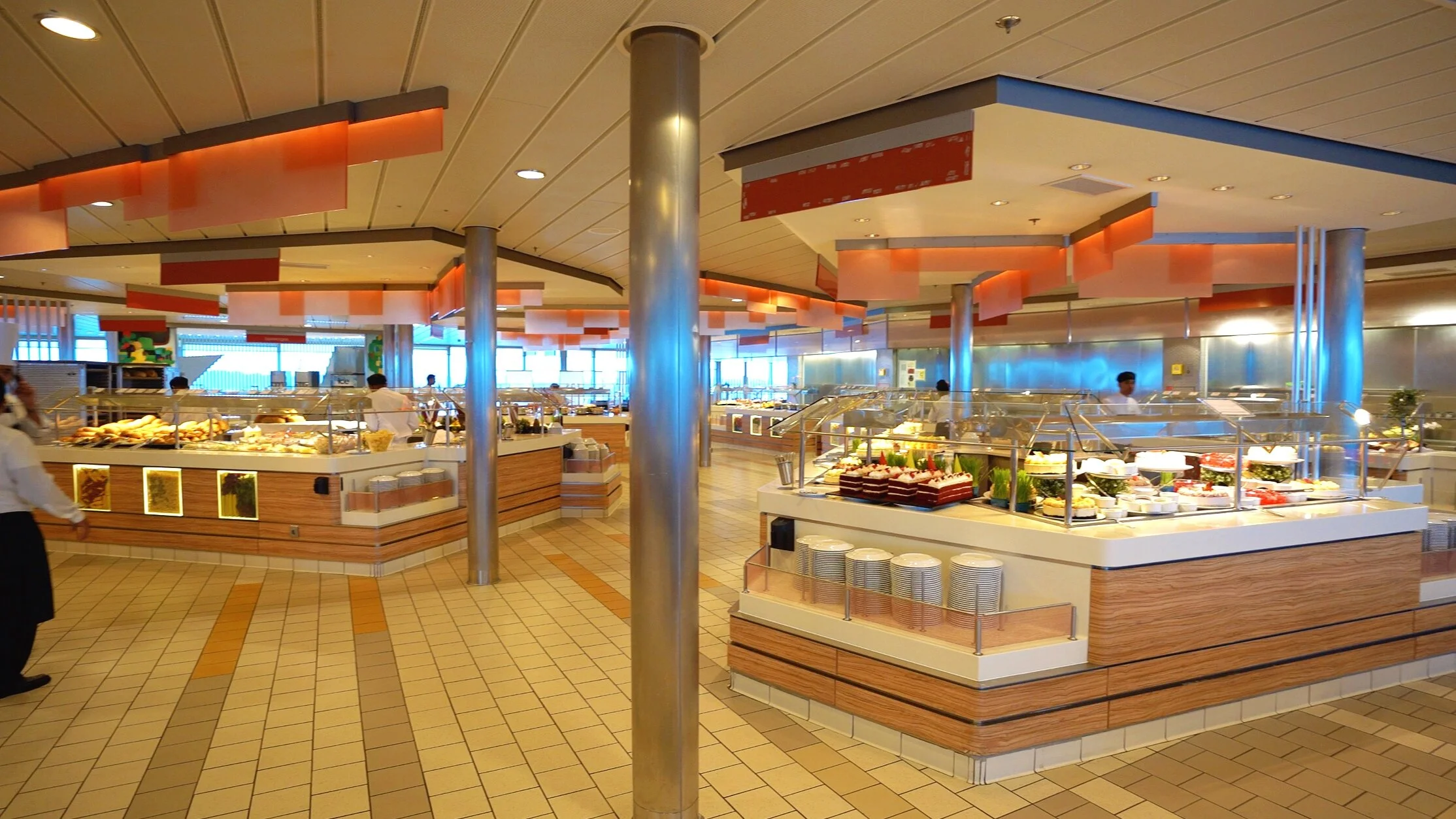 The large, airy and spacious Oceanview cafe.