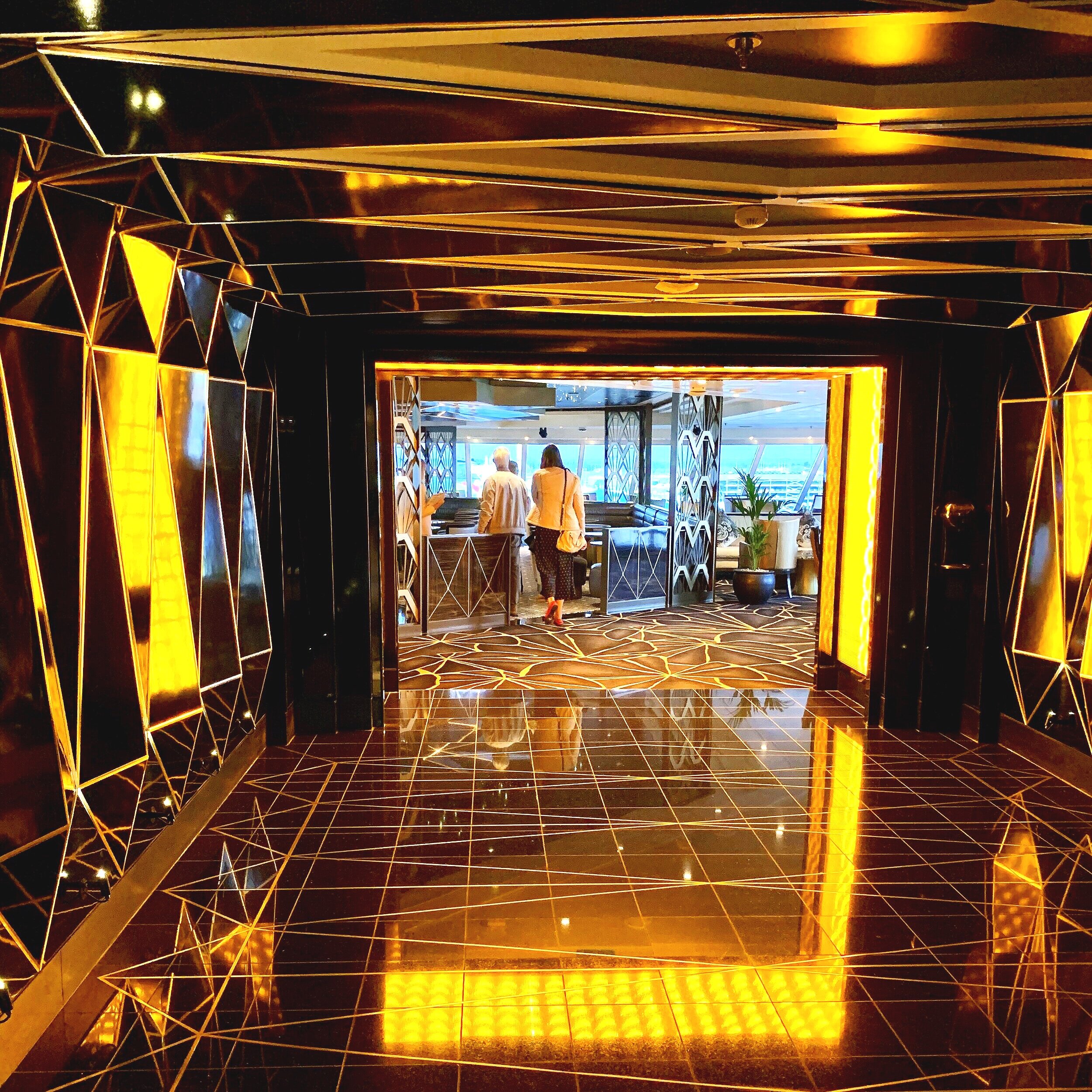  We loved this funky, futuristic entrance corridor to the Observation Lounge 