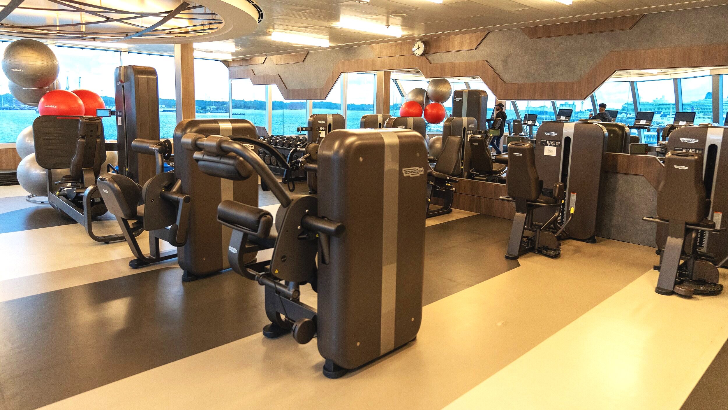 Te relatively large and well equipped gym 