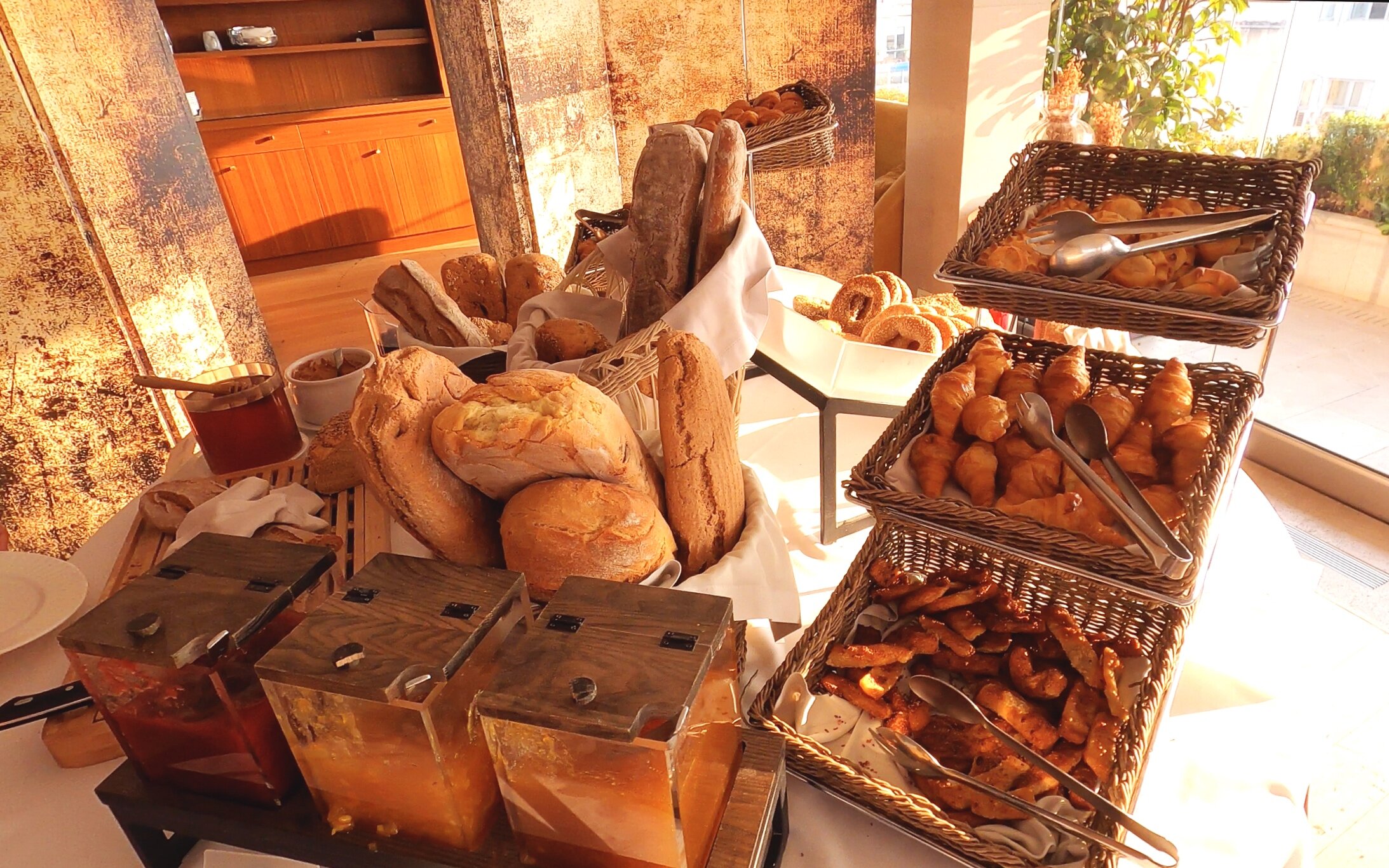 The bread and pastry selection.