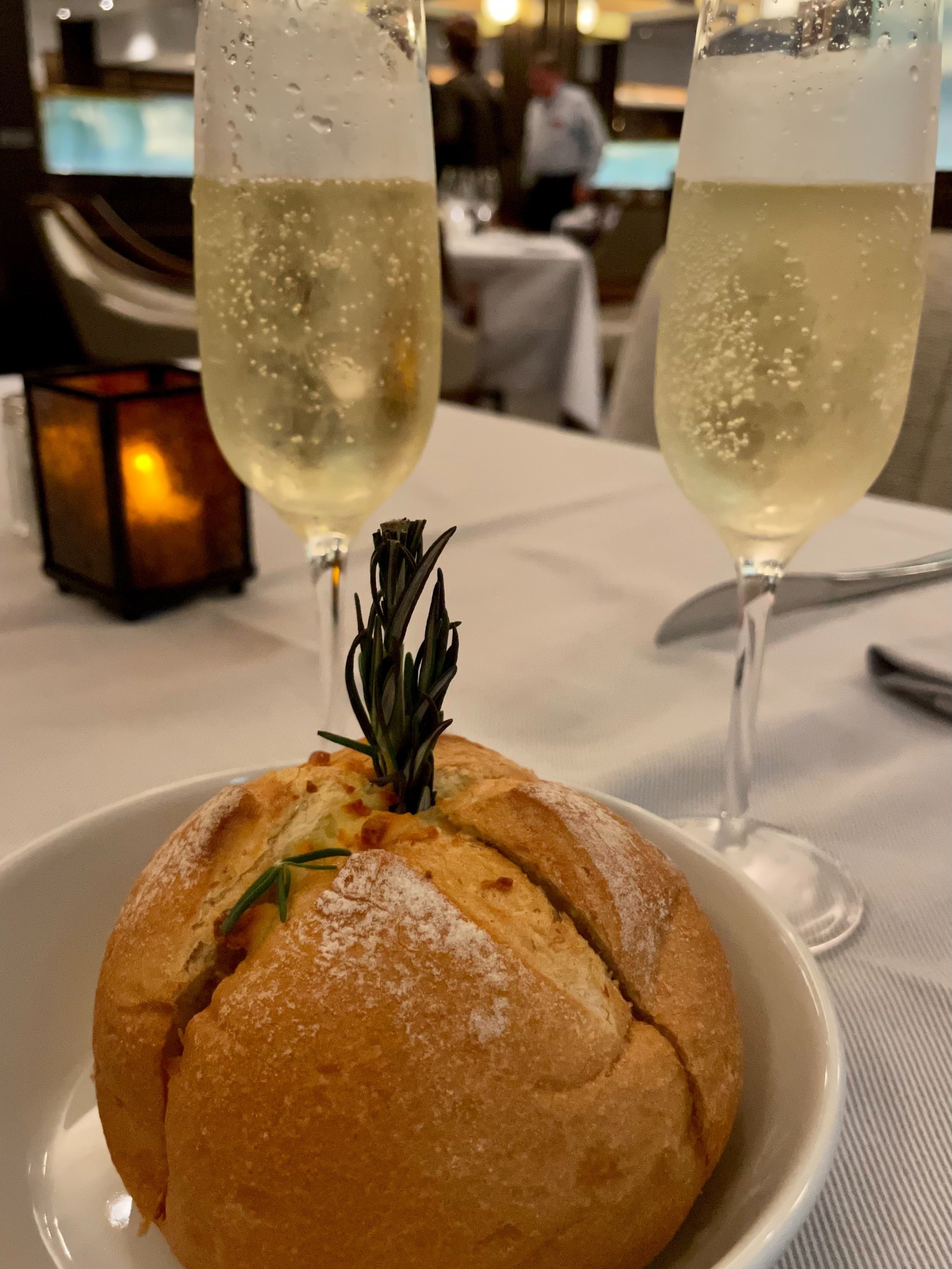 Prosecco and delicious sharing bread