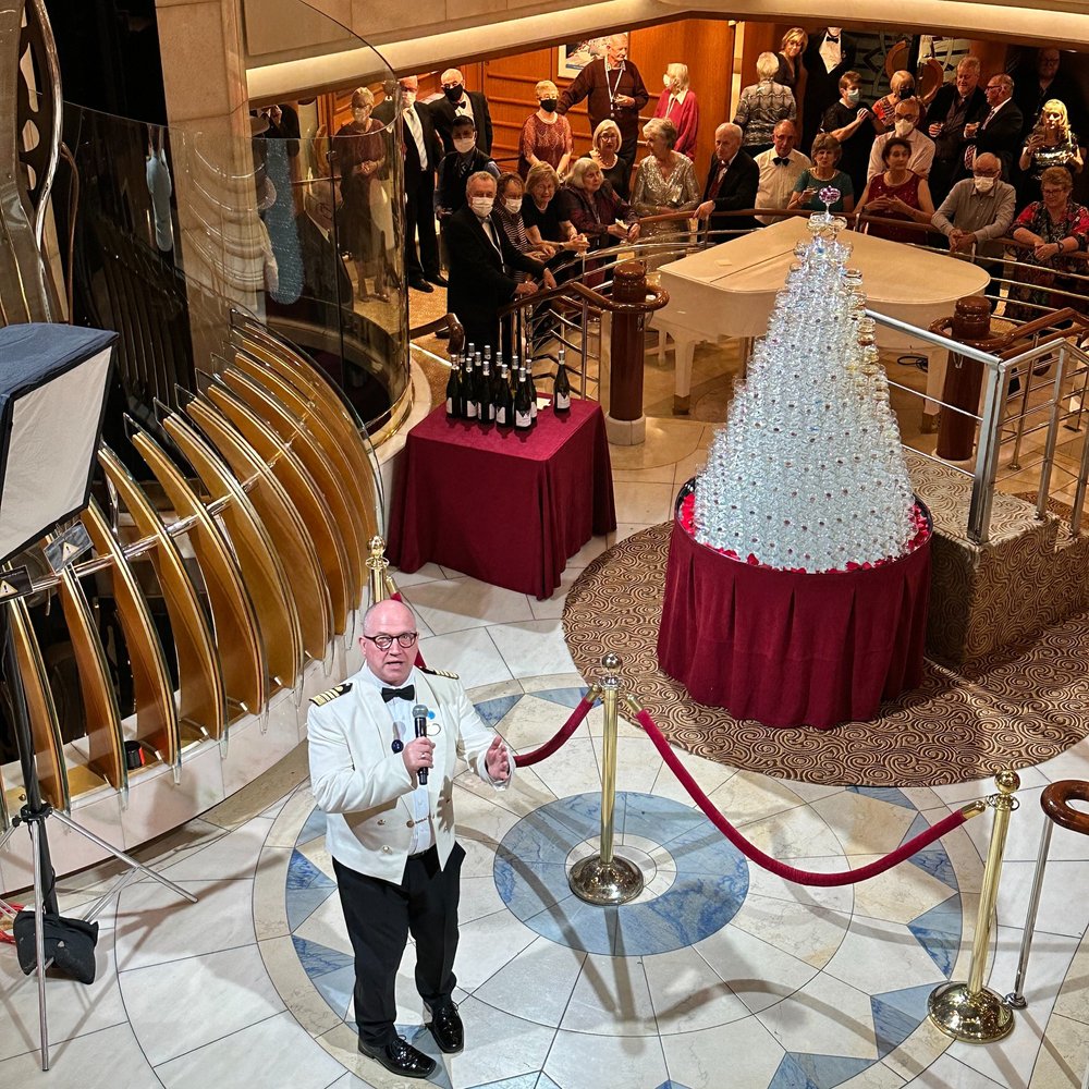 Captain's welcome and champagne waterfall