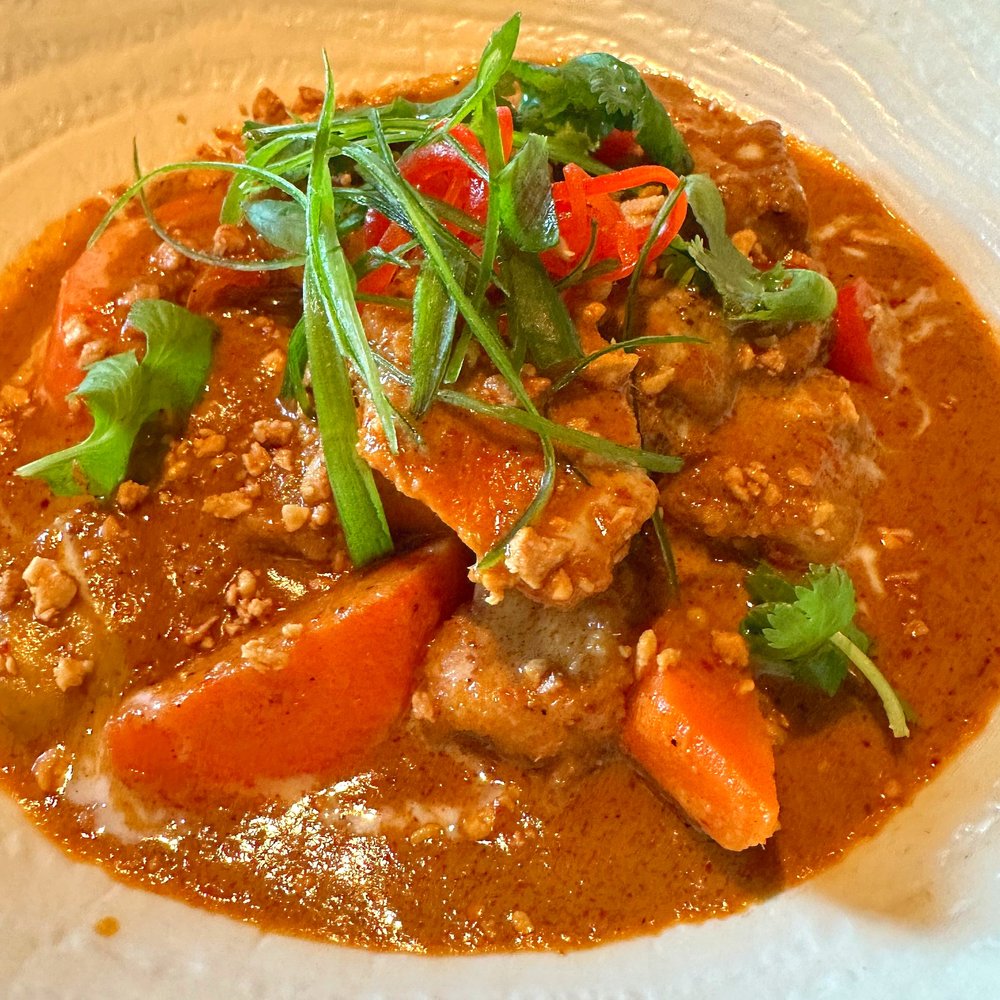 Vegetarian massaman curry