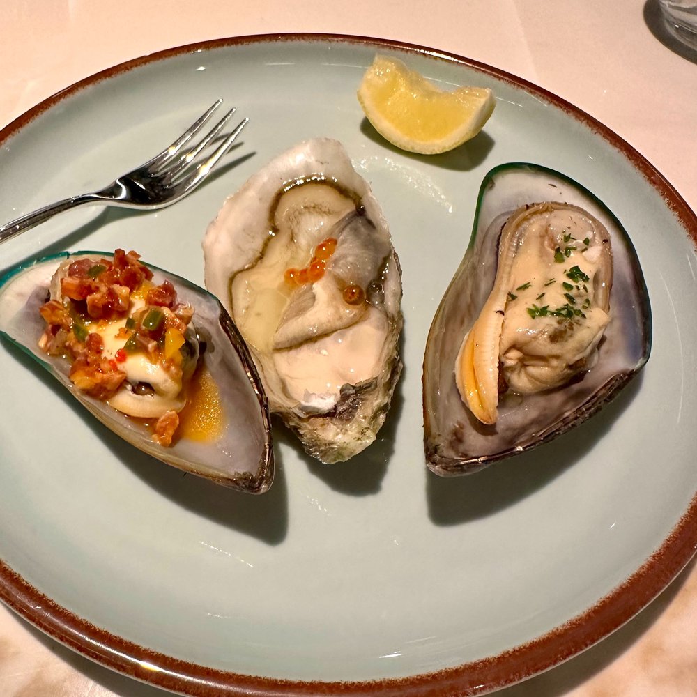 Oyster and seafood bar