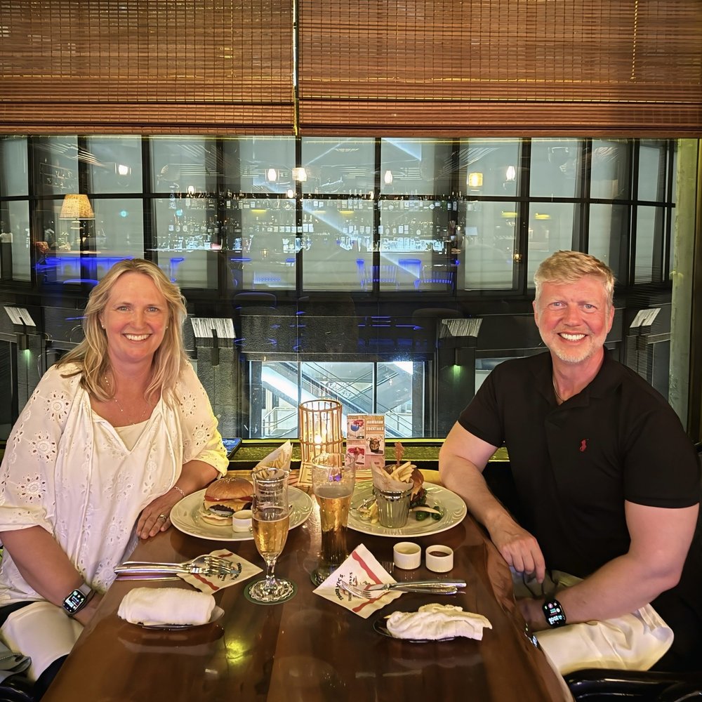 Trader Vic's burgers 