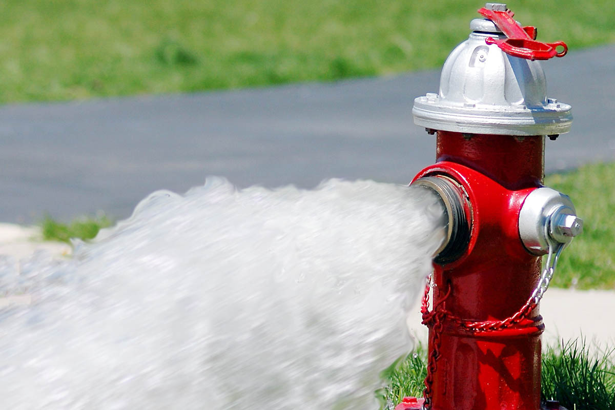 hydrant_flushing_0.jpg