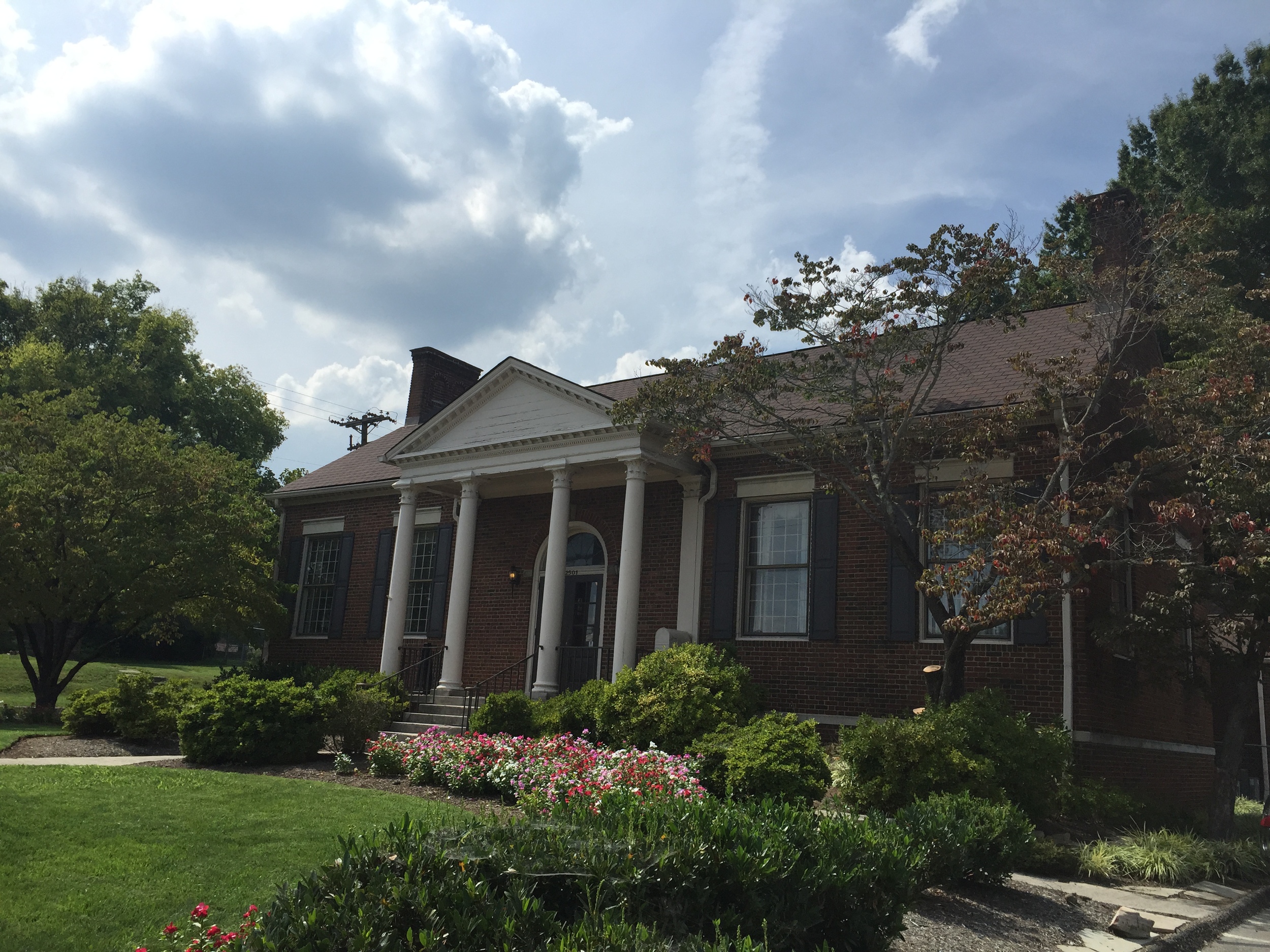 The former East Knoxville LIbrary on Magnolia Avenue