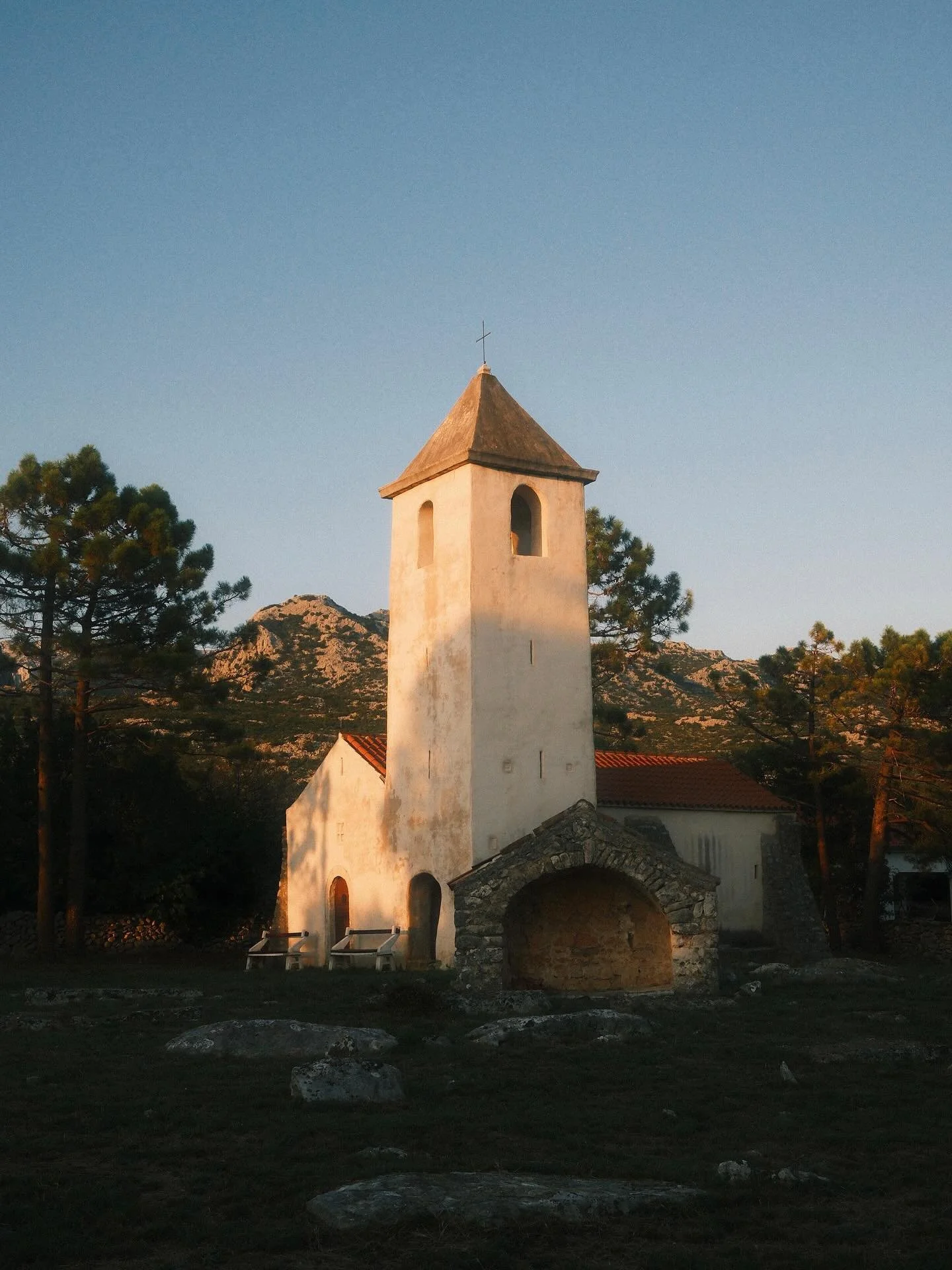 Church of St Peter from the 10th century 2 mins from house. One hour 20 images. 🇭🇷 

Fuji X100VI