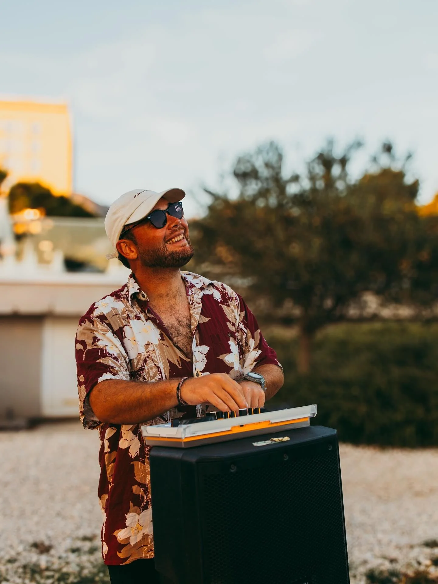 2 countries, 🇬🇷🇭🇷

Couple of new friends,

158,763  photos later.