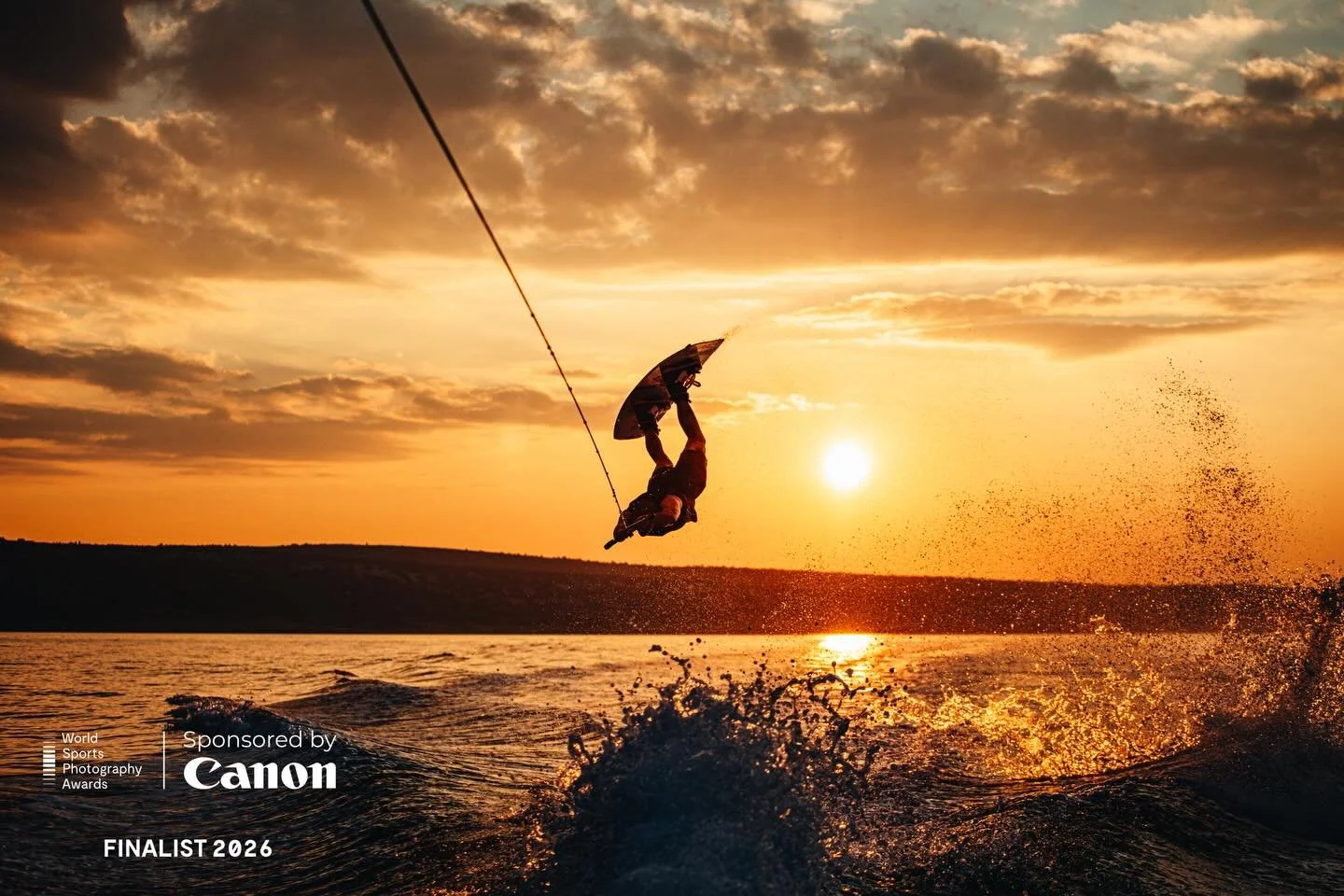 Still so so stoked to be a FINALIST in the @worldsportsphotographyawards sponsored by @canonuk . Insane to be selected alongside some insanely talented photographers! 

Finn and I waited months to get these conditions and it paid off. He hit a Raley 