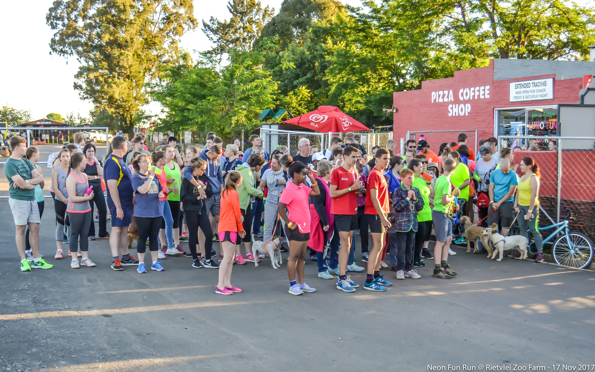 Neon Fun Run 17 Nov 2017 11.jpg