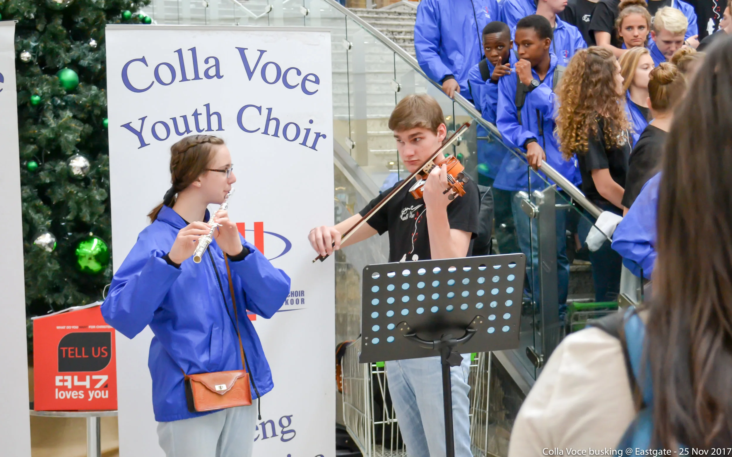 25 Nov 2017 Eastgate Busk 02.jpg