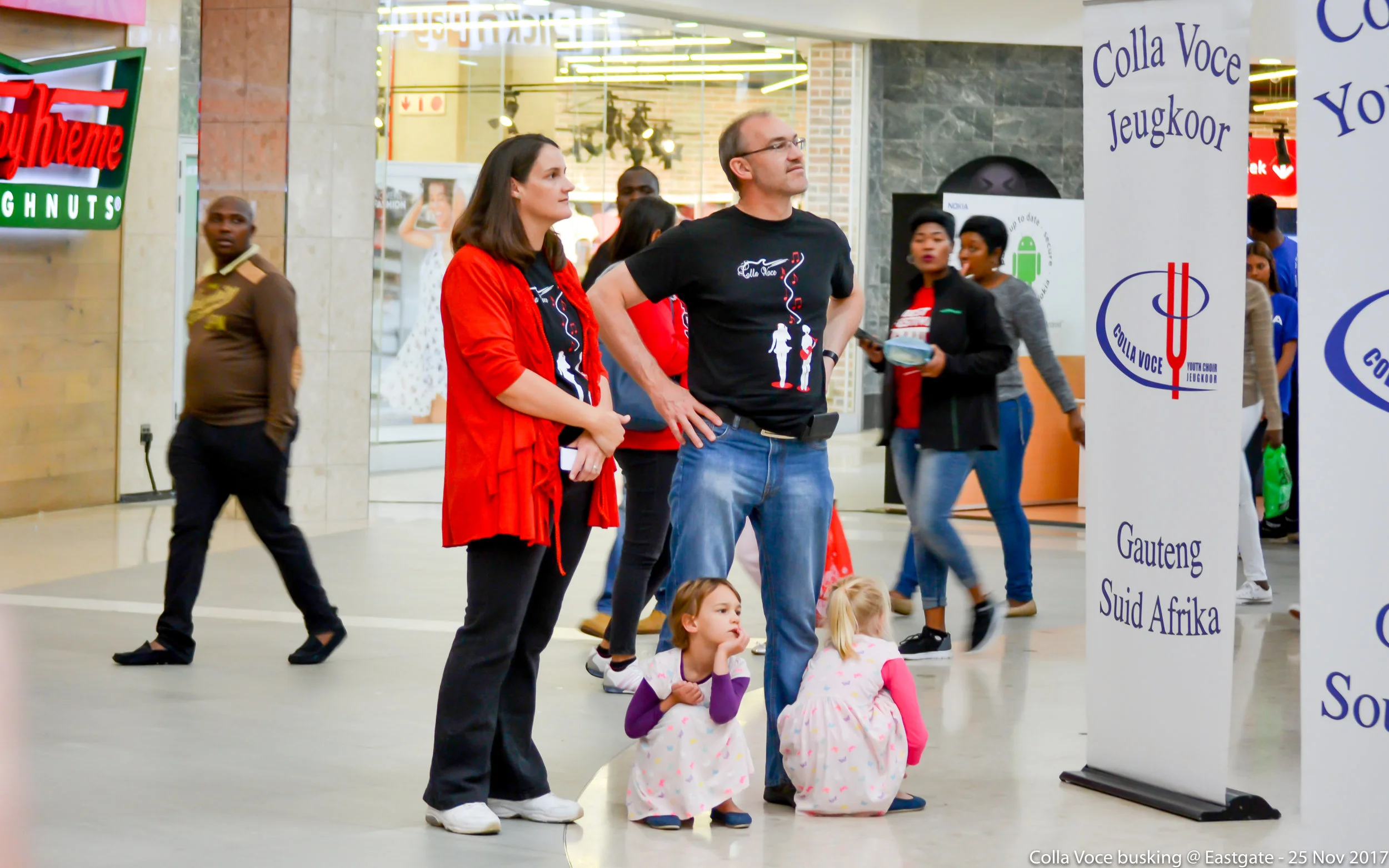 25 Nov 2017 Eastgate Busk 18.jpg